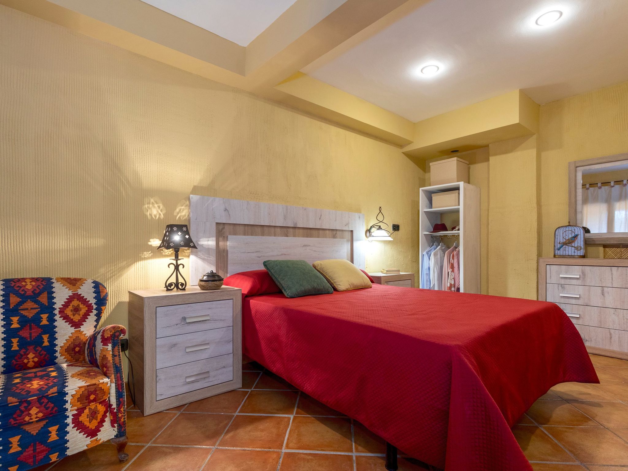 Beheiztes Hallenbad und Freibad-Binnen