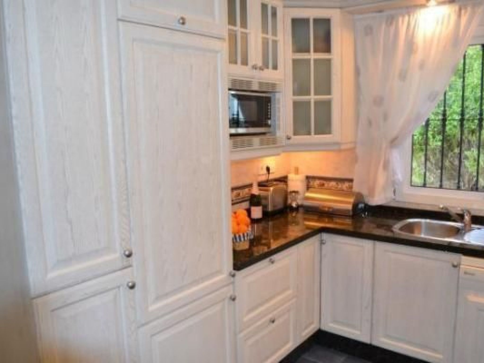 Villa mit Blick auf das Wasser-Image-tags.info