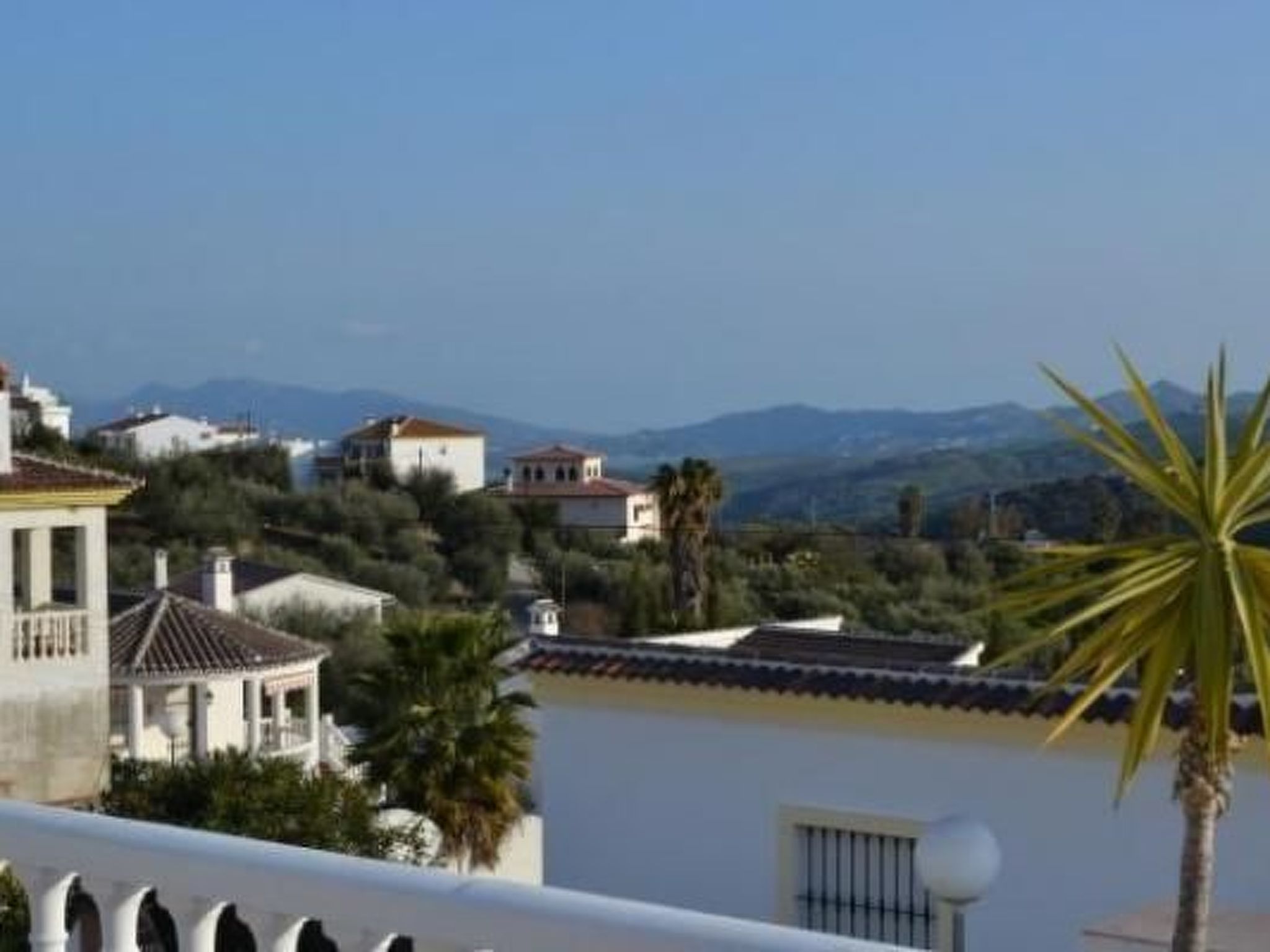 Villa mit Blick auf das Wasser-Image-tags.info