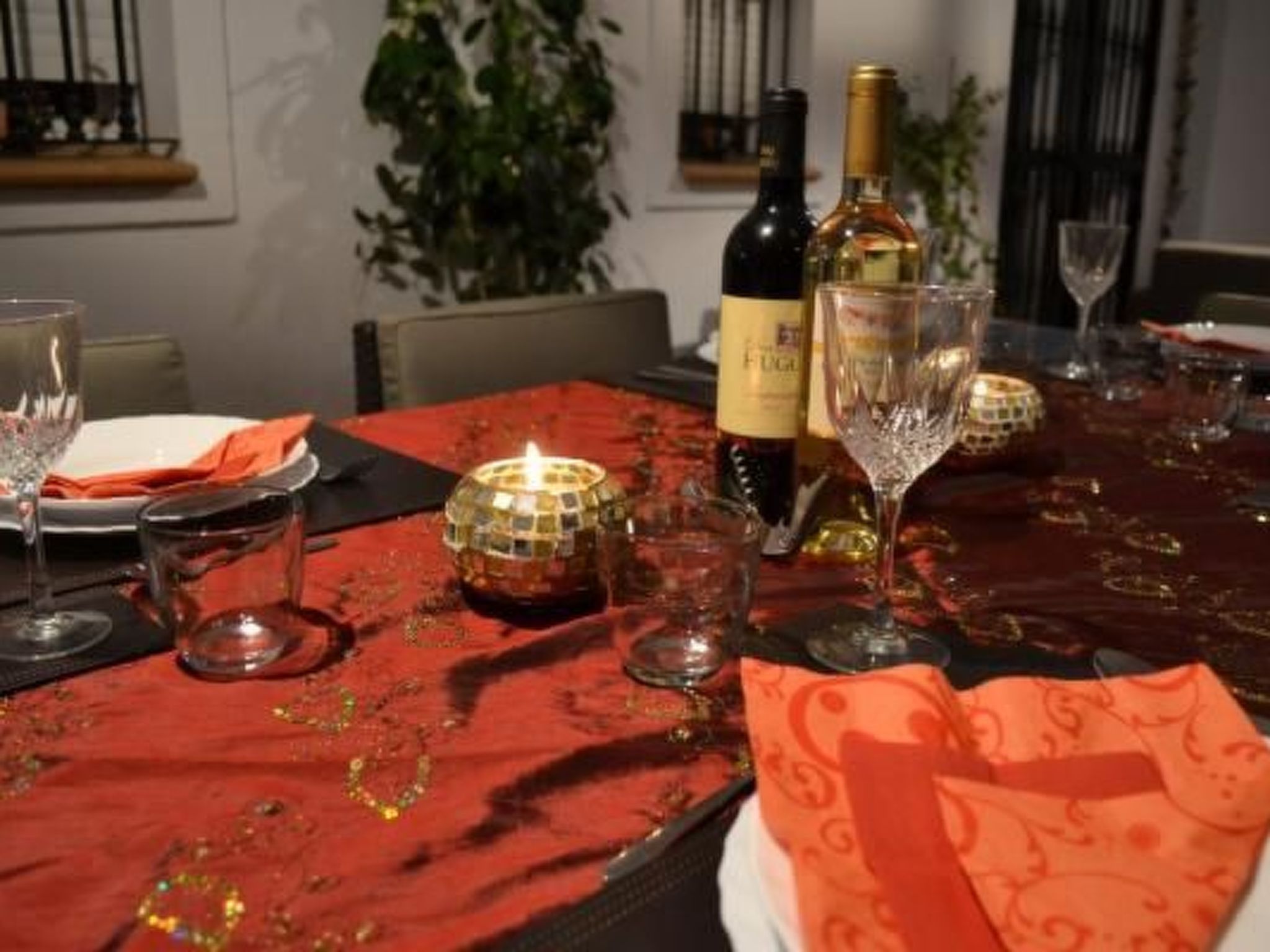 Villa mit Blick auf das Wasser-Image-tags.info