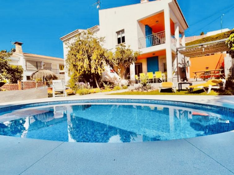 Search and Stay destination Vélez-Málaga, AN - Spain from AU$ 757. Delfines