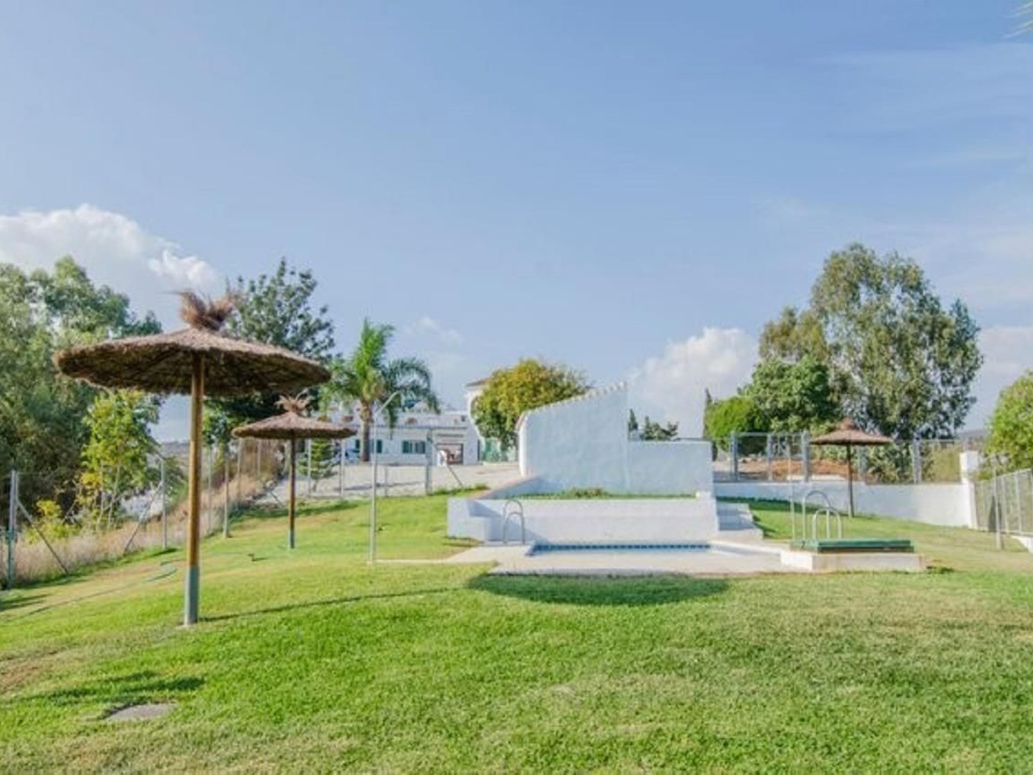 "Córdoba" mit Gemeinschaftspool und fantastischer Aussicht in einem andalusisch - Buiten