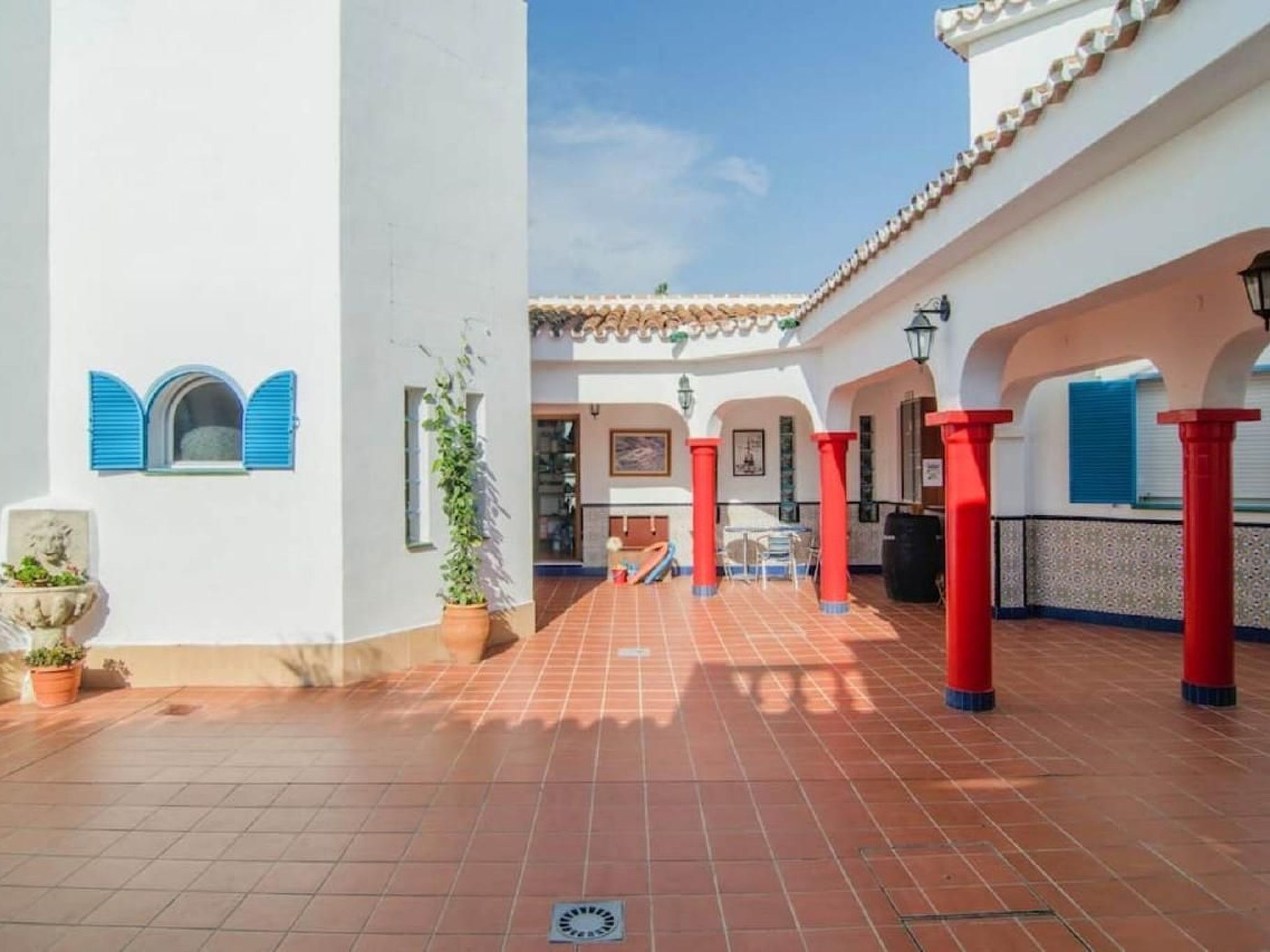 "Córdoba" mit Gemeinschaftspool und fantastischer Aussicht in einem andalusisch - Buiten