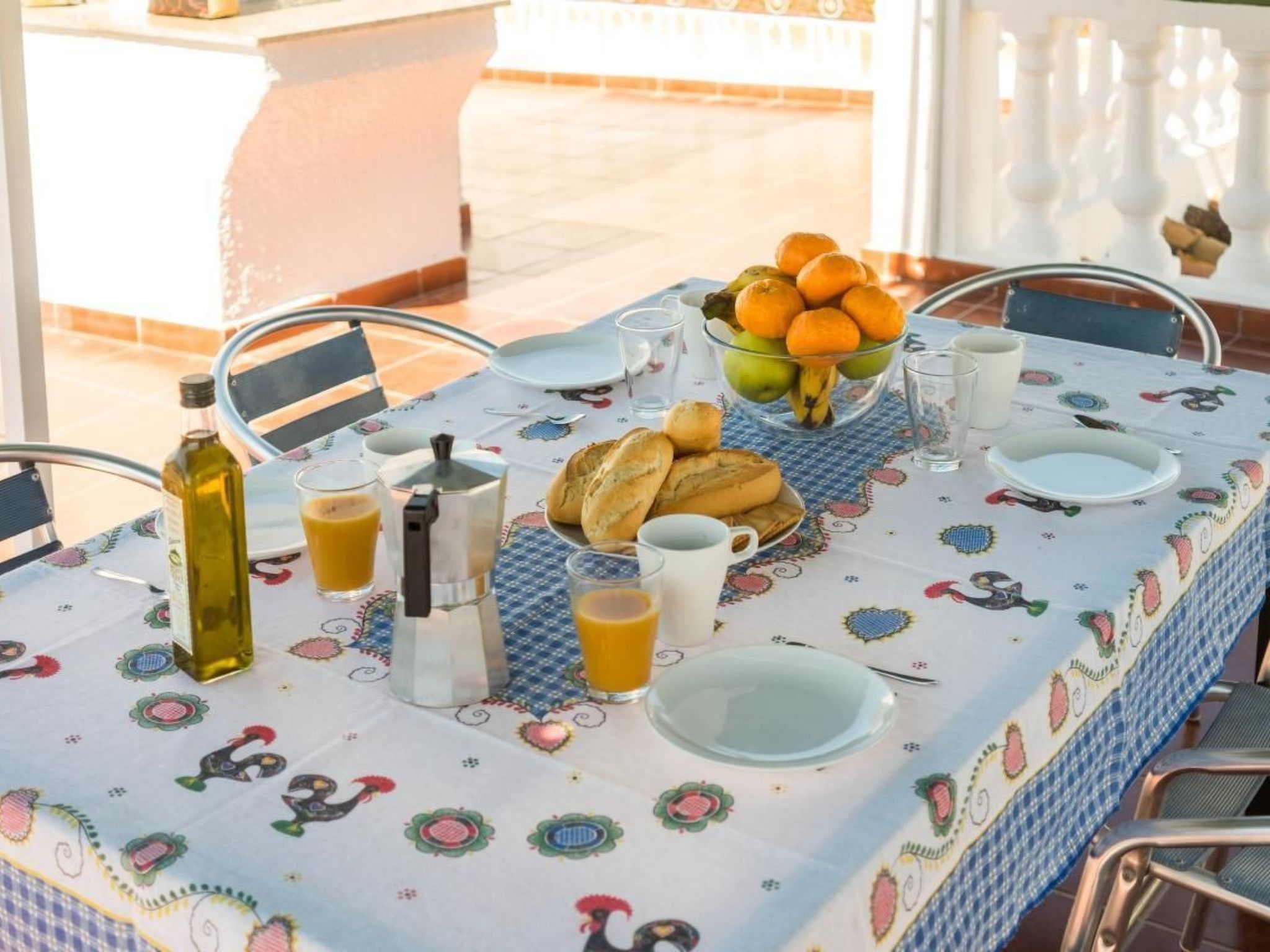 "Córdoba" mit Gemeinschaftspool und fantastischer Aussicht in einem andalusisch - Buiten