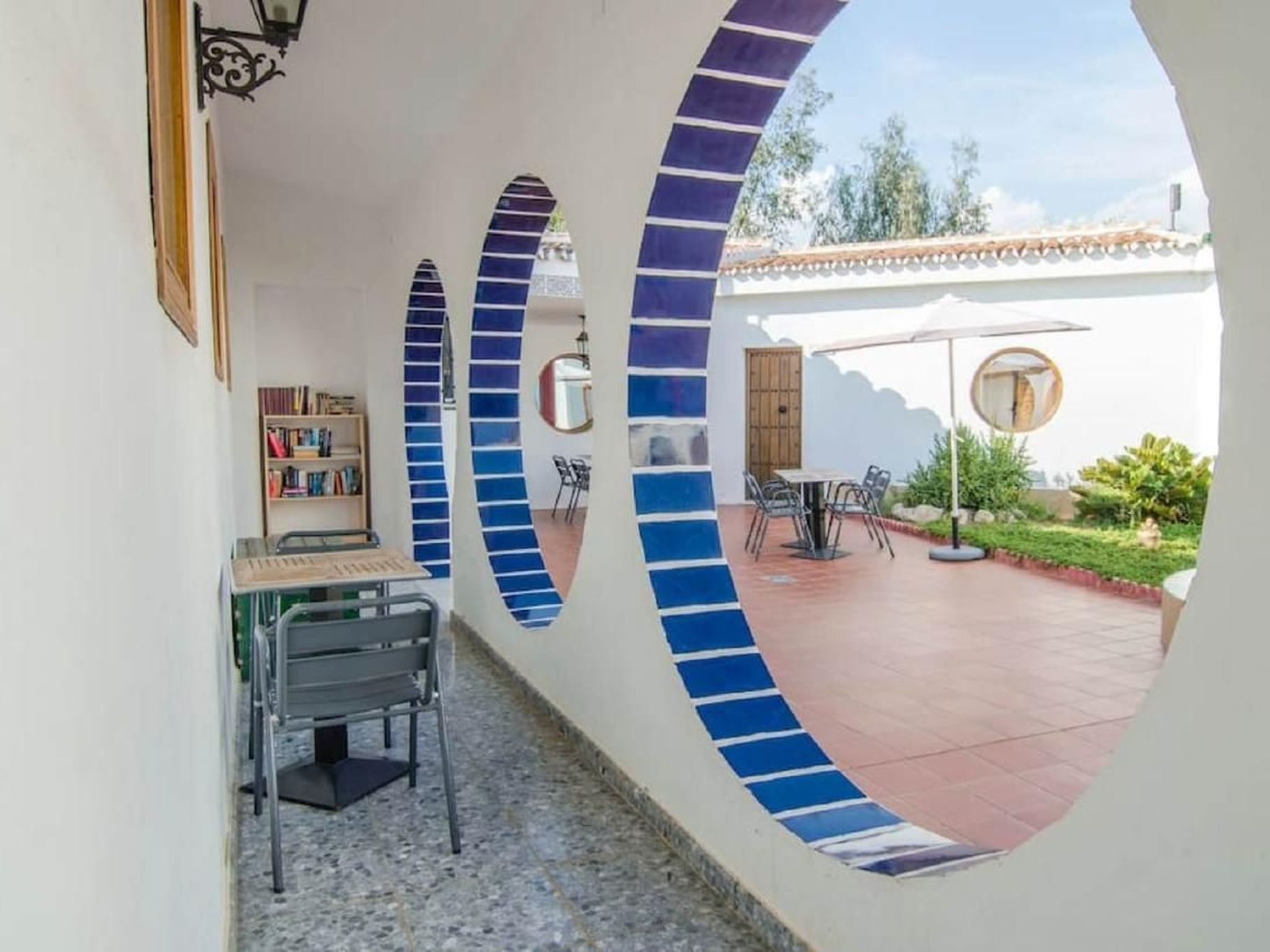 "Córdoba" mit Gemeinschaftspool und fantastischer Aussicht in einem andalusisch - Buiten