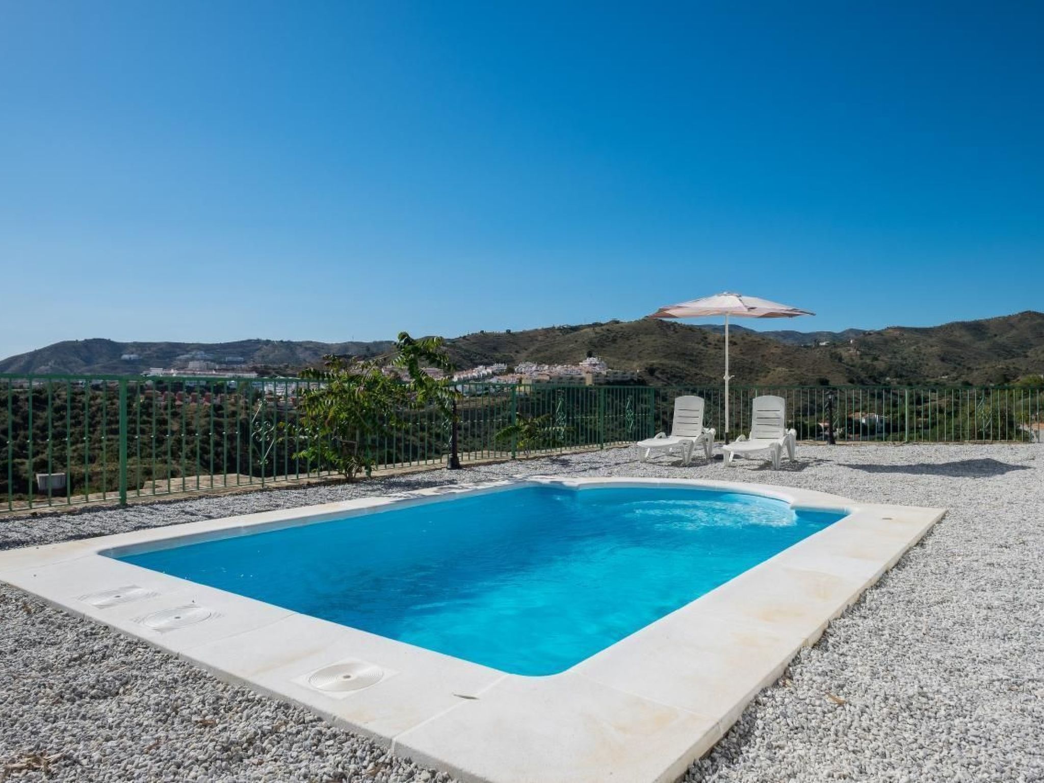 Casa Ronda mit privatem Pool in Chilches - Buiten