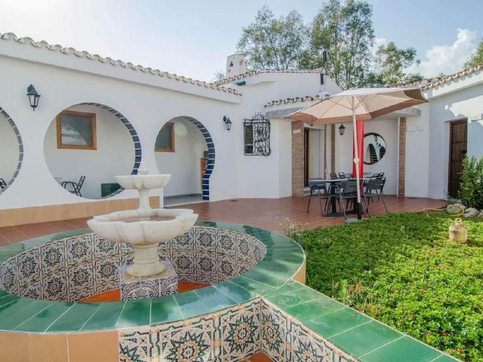 "Huelva" mit Gemeinschaftspool in einem andalusischen "Cortijo" in Chilches - Buiten