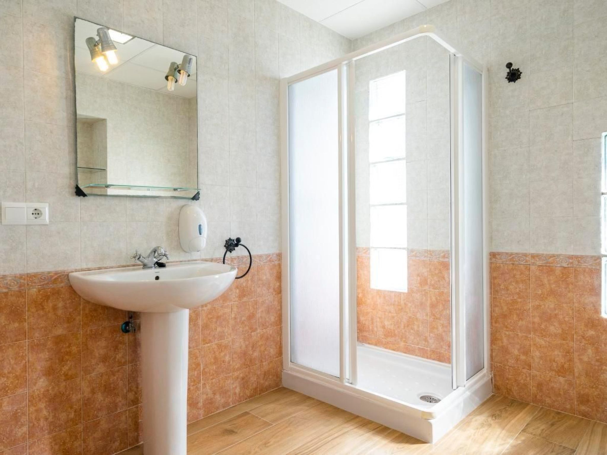 "Huelva" mit Gemeinschaftspool in einem andalusischen "Cortijo" in Chilches - Binnen