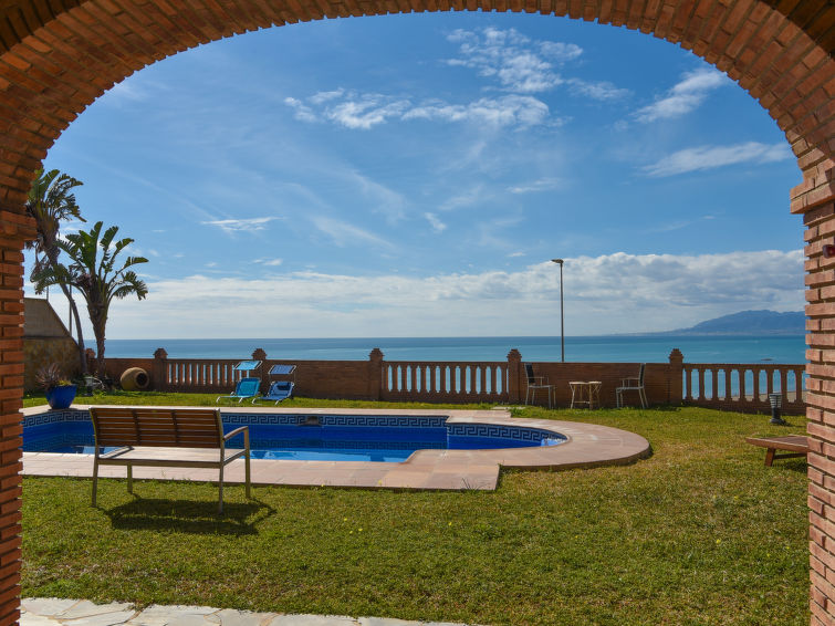 Search and Stay destination La Cala del Moral, AN - Spain from AU$ 920. El balcón de la cala