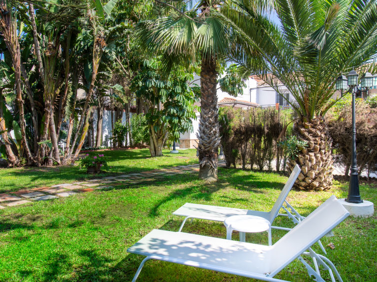 Search and Stay Destinations. Holidays Rentals in Torre de Benagalbón, Málaga - Andalucía - Spain