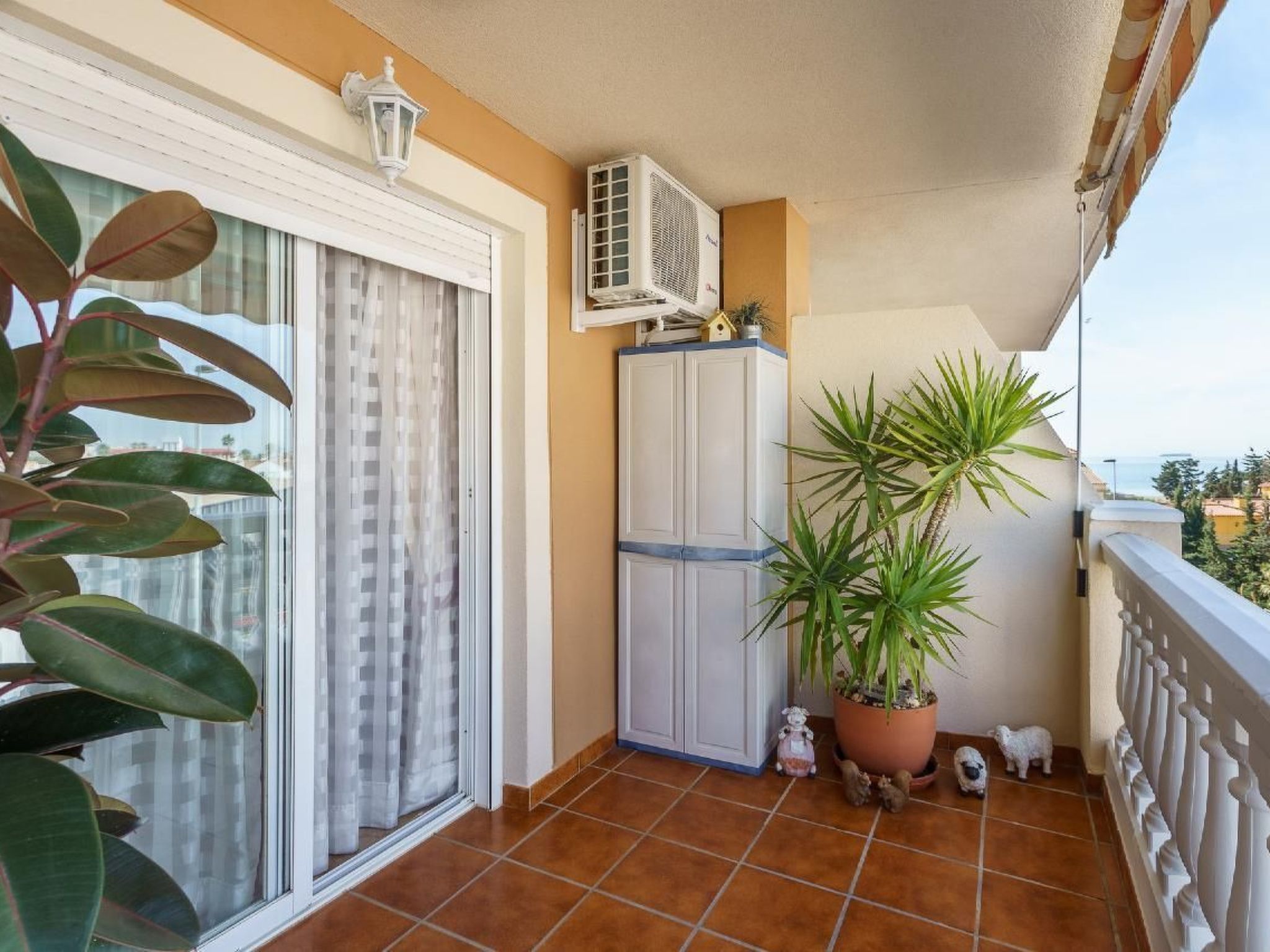 In Strandnähe-Inside