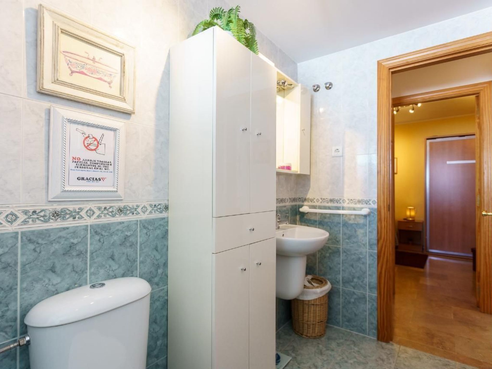 In Strandnähe-Inside