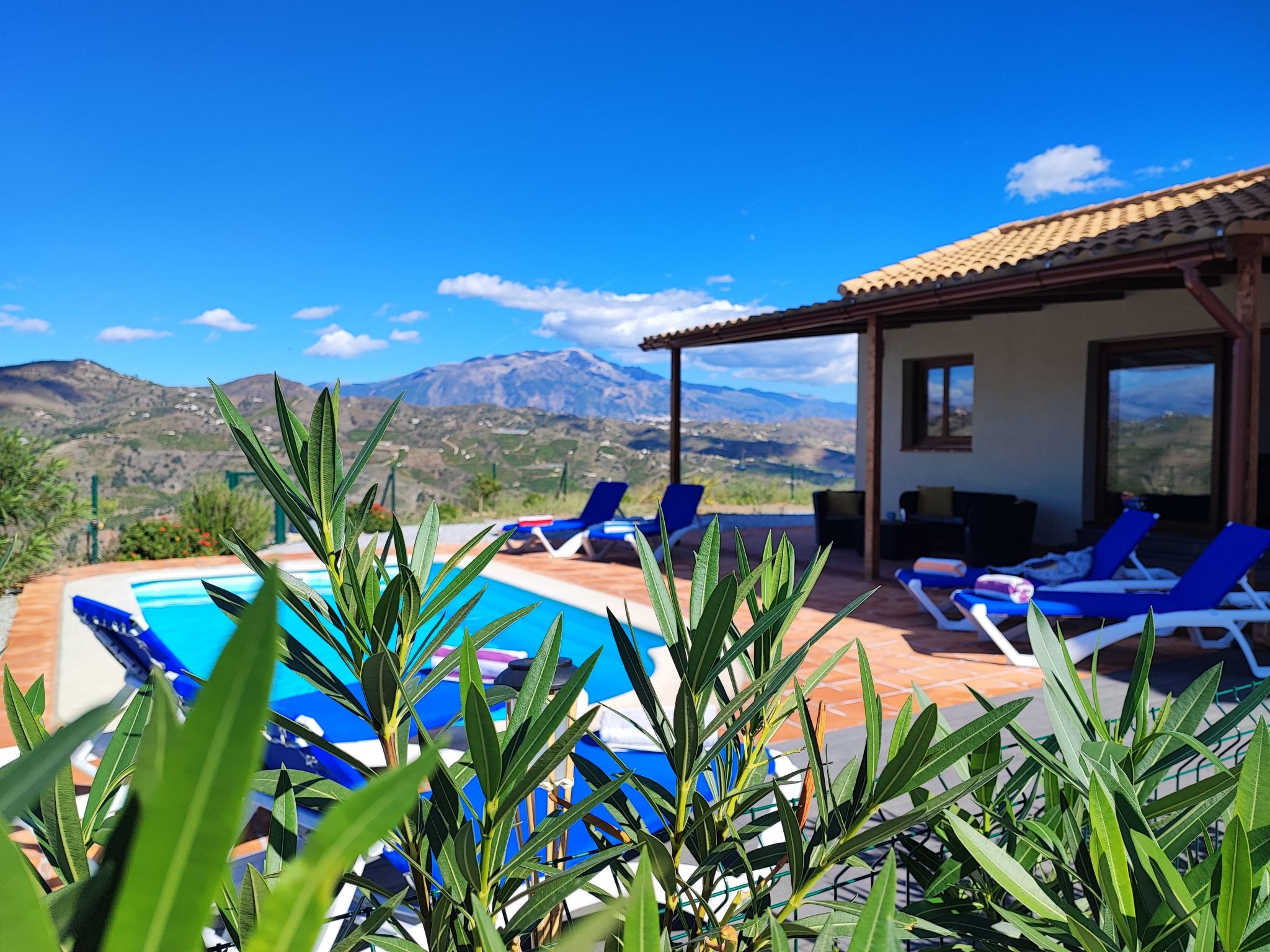 Villa Las Adelfas mit beheiztem Pool