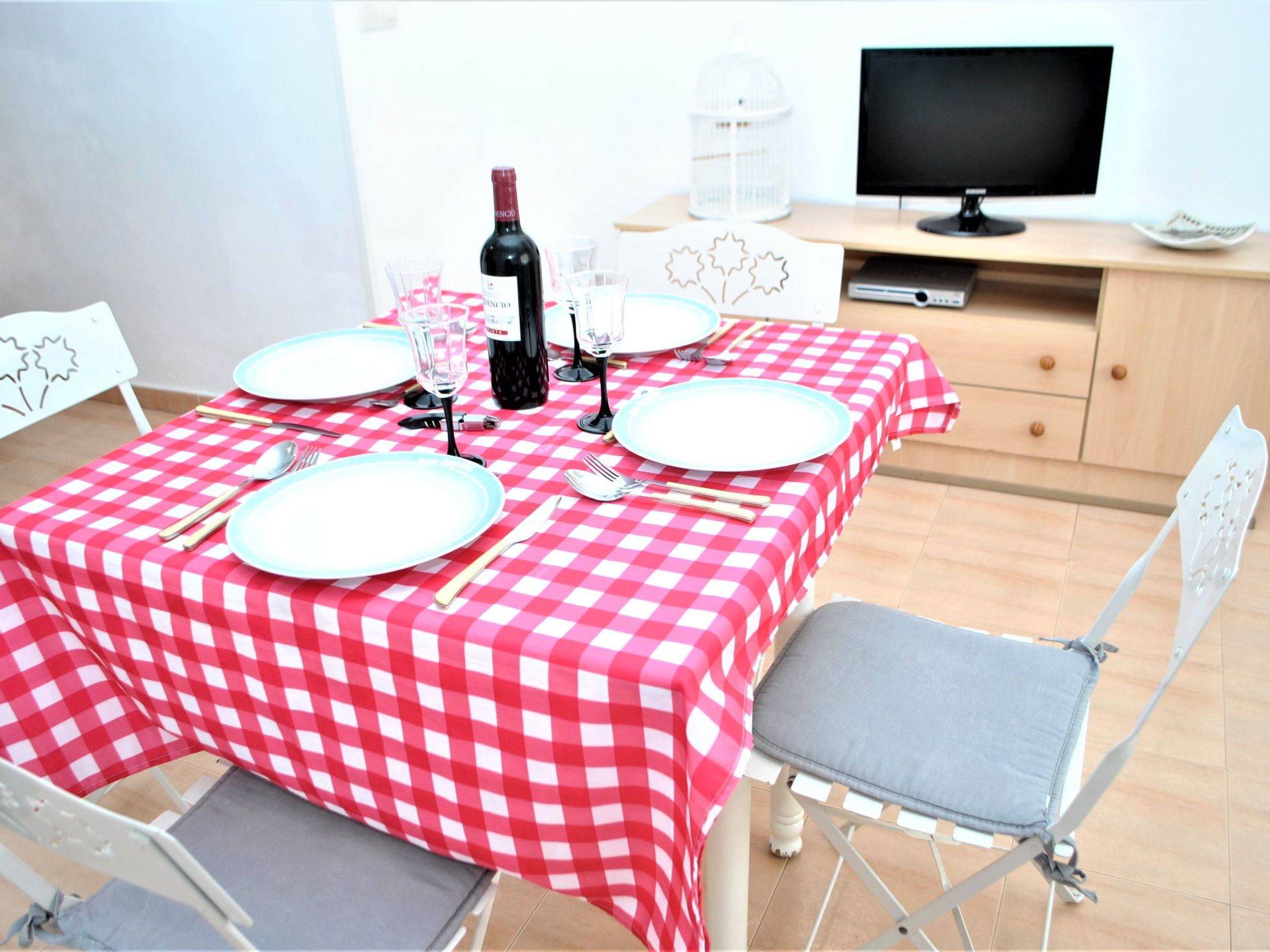 Erdgeschosswohnung mit Balkon für 4 Personen-Binnen