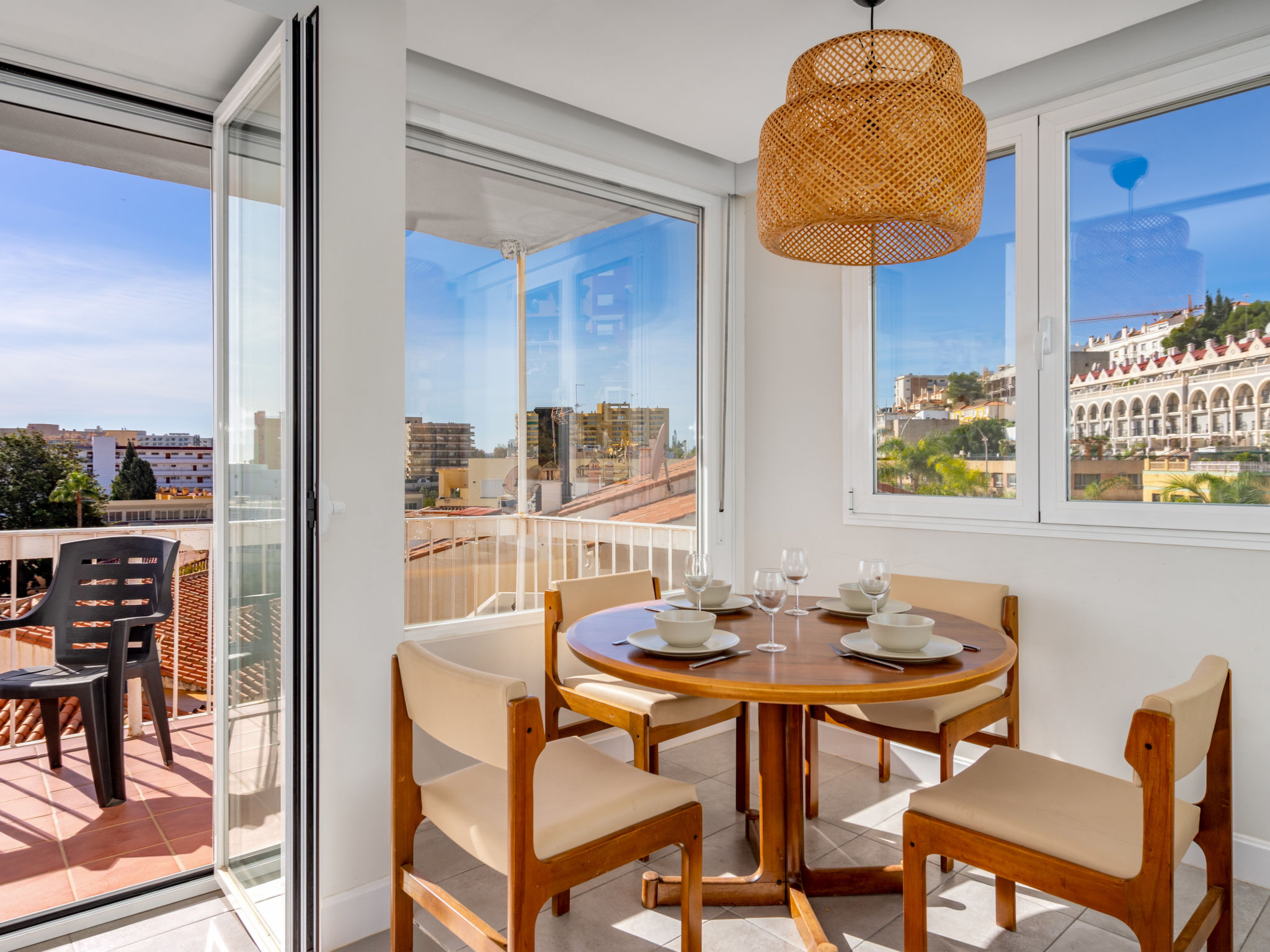 Appartement Eurosol – Cuisine et coin repas, photo 13 sur 38