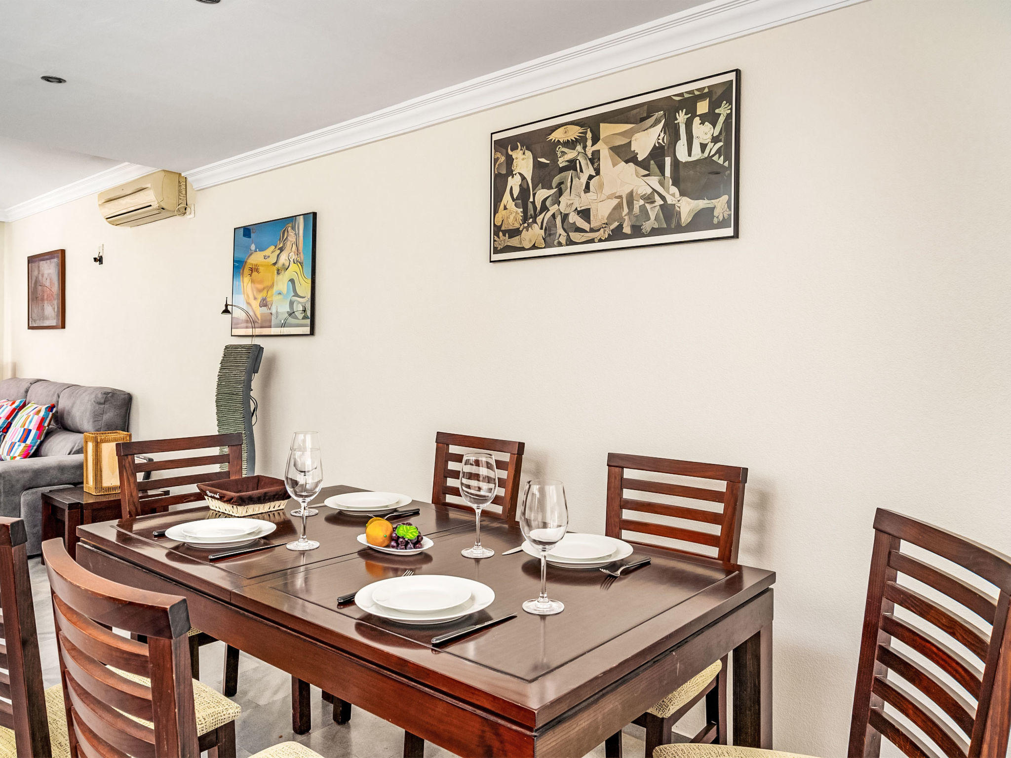 Buganvillas-Inside