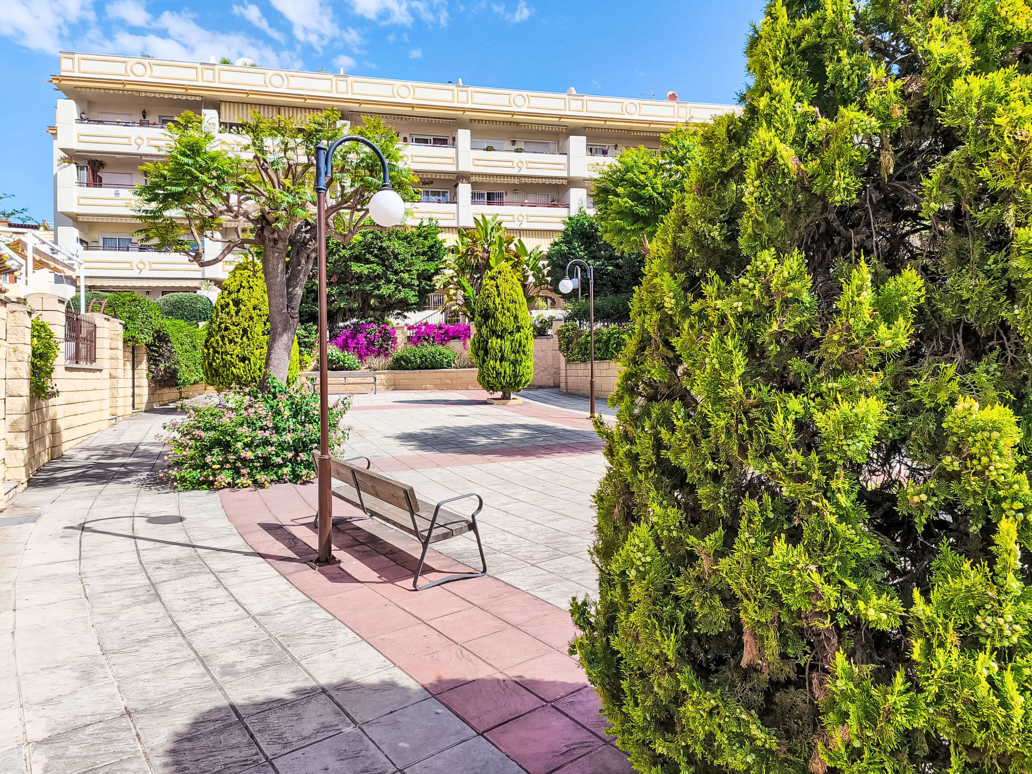 Buganvillas-Outside