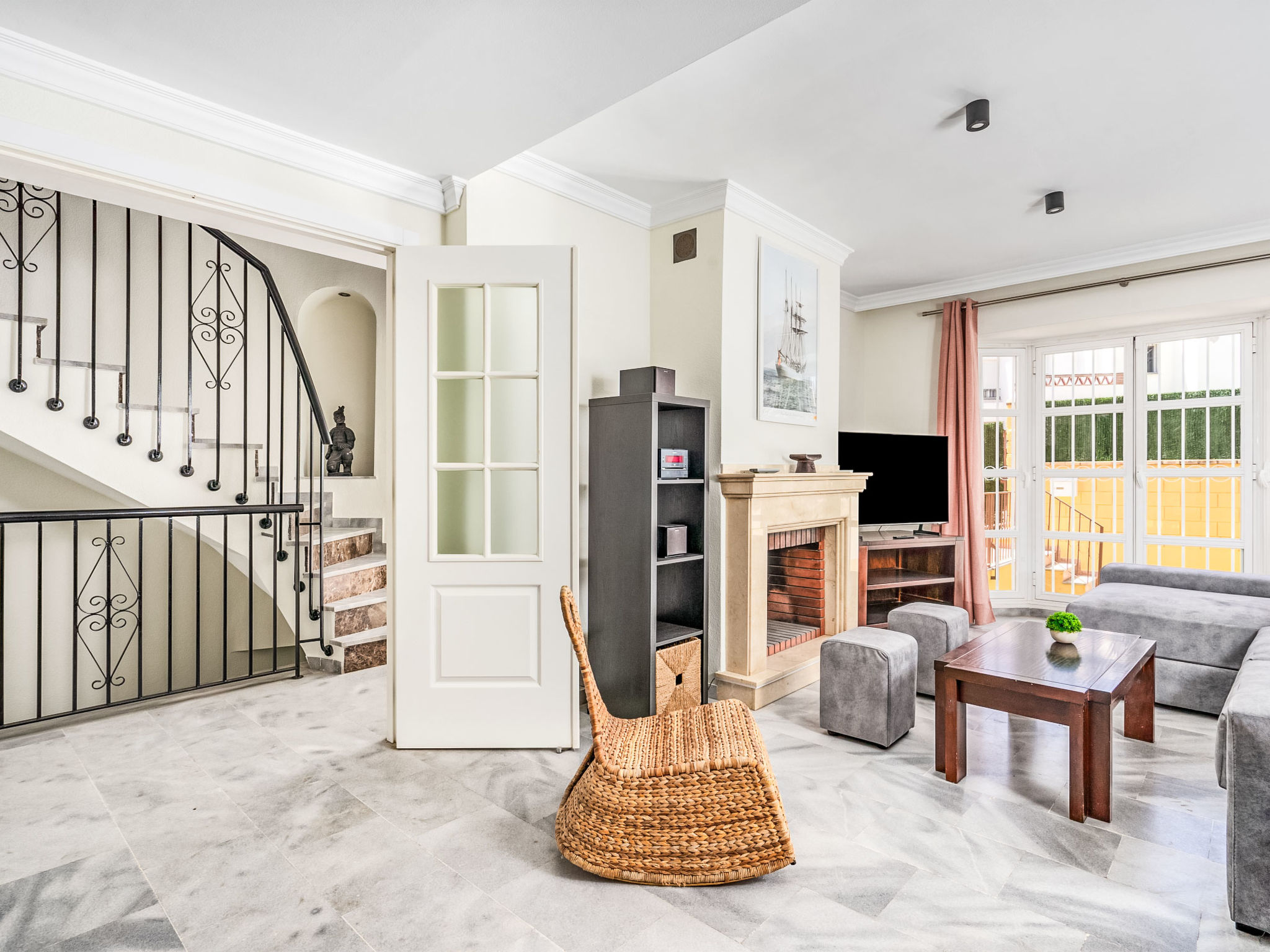 Buganvillas-Inside