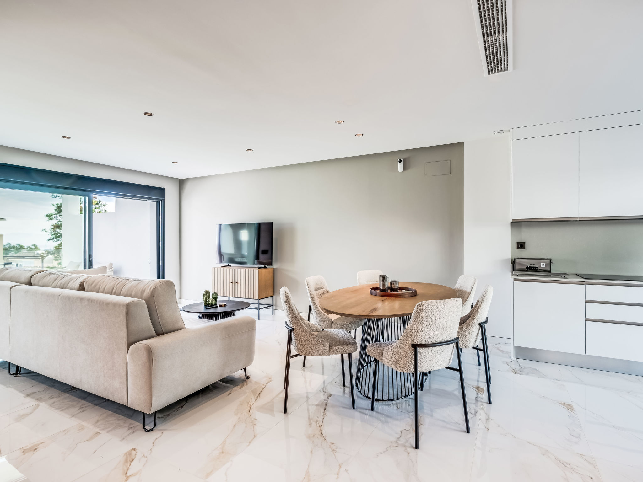 Brand New Luxury Towne House - Binnen