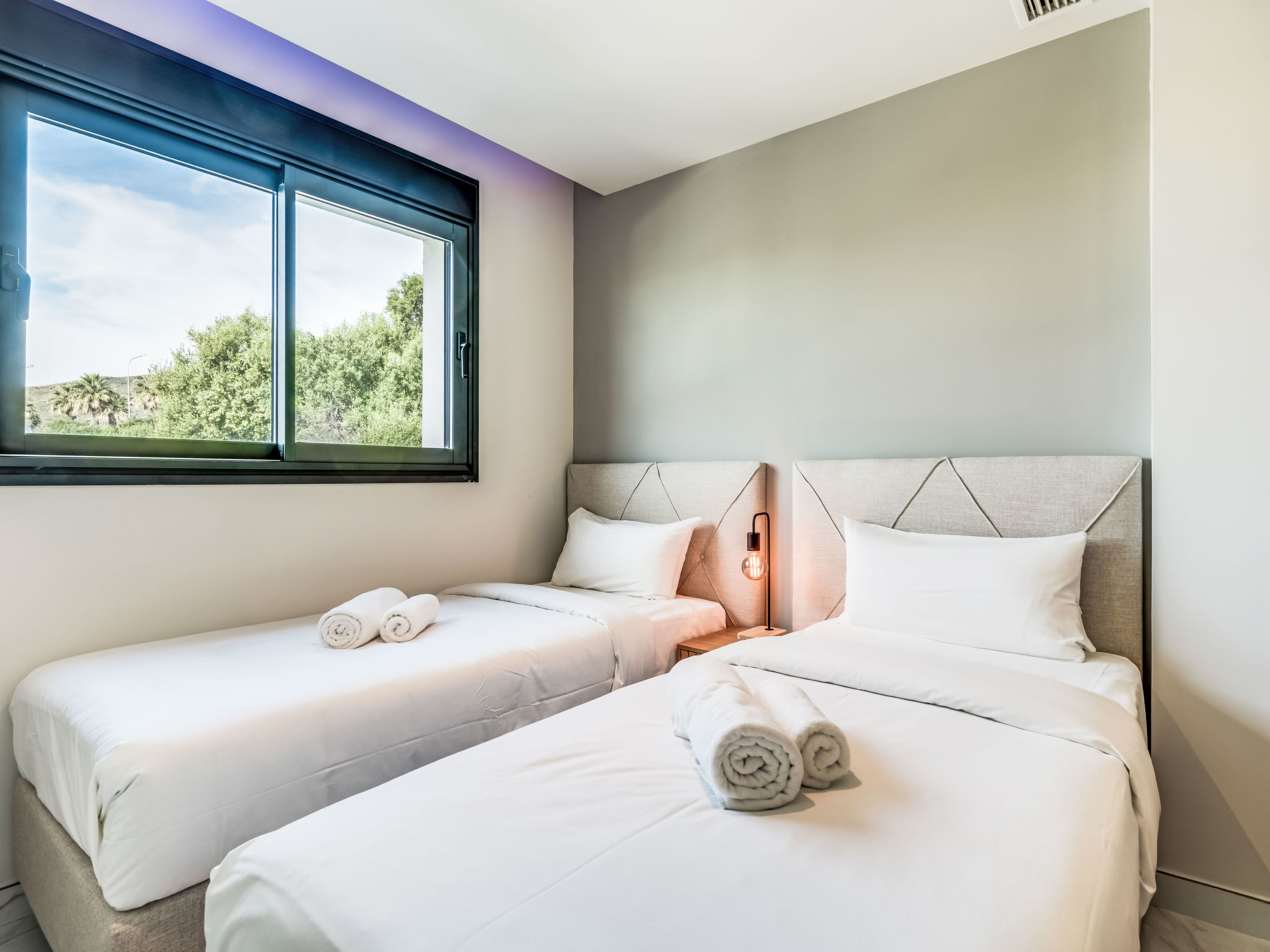 Brand New Luxury Towne House - Binnen