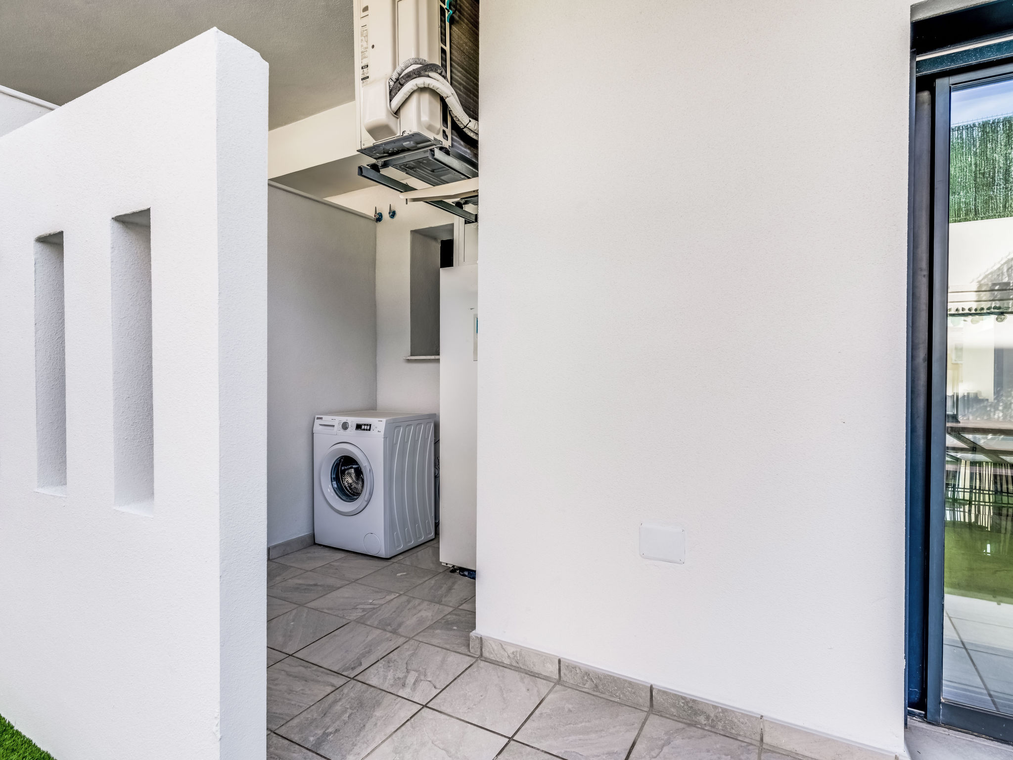Brand New Luxury Towne House - Binnen
