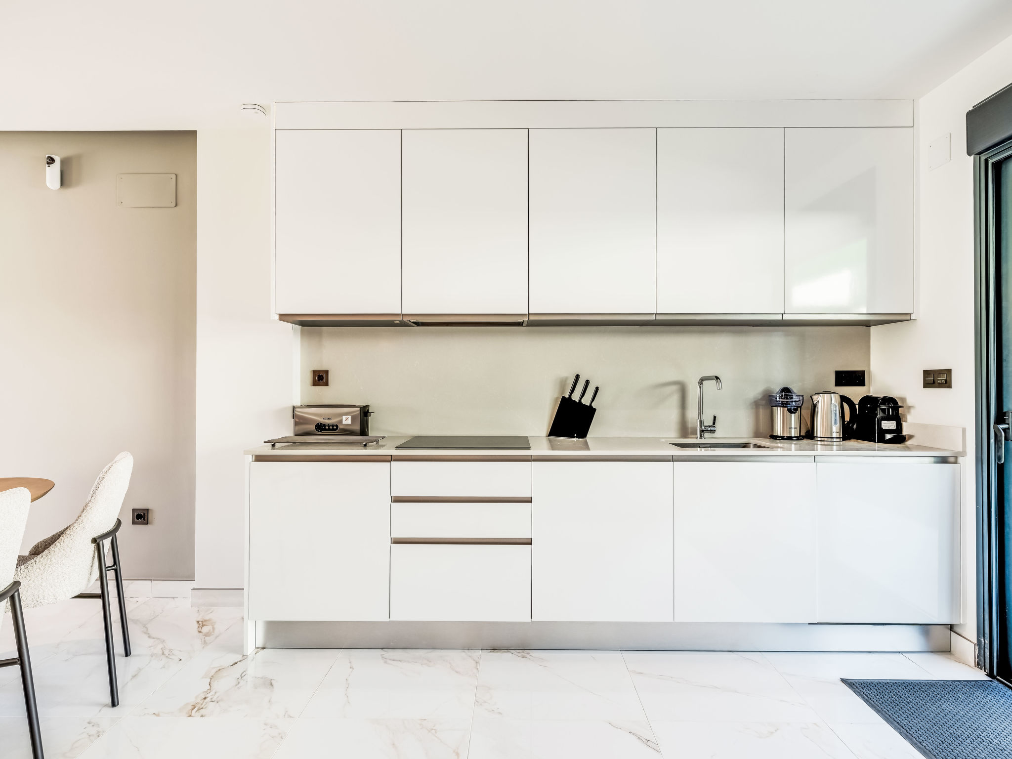 Brand New Luxury Towne House - Binnen