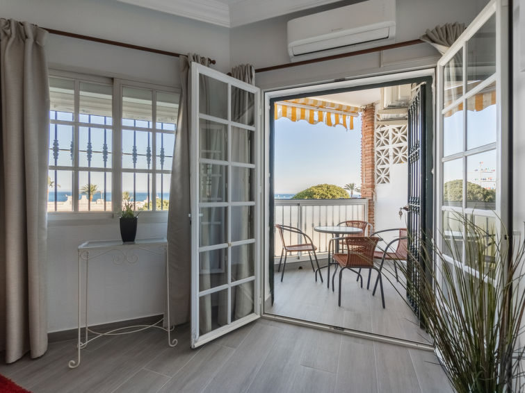 Search and Stay destination Arroyo de la Miel-Benalmadena Costa, AN - Spain from AU$ 285. Pueblo Quinta
