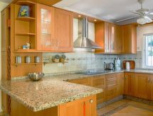 Villa Violeta: Vrijstaande luxe villa aan golfbaan Benalmádena met privézwembad - thumbnail 5
