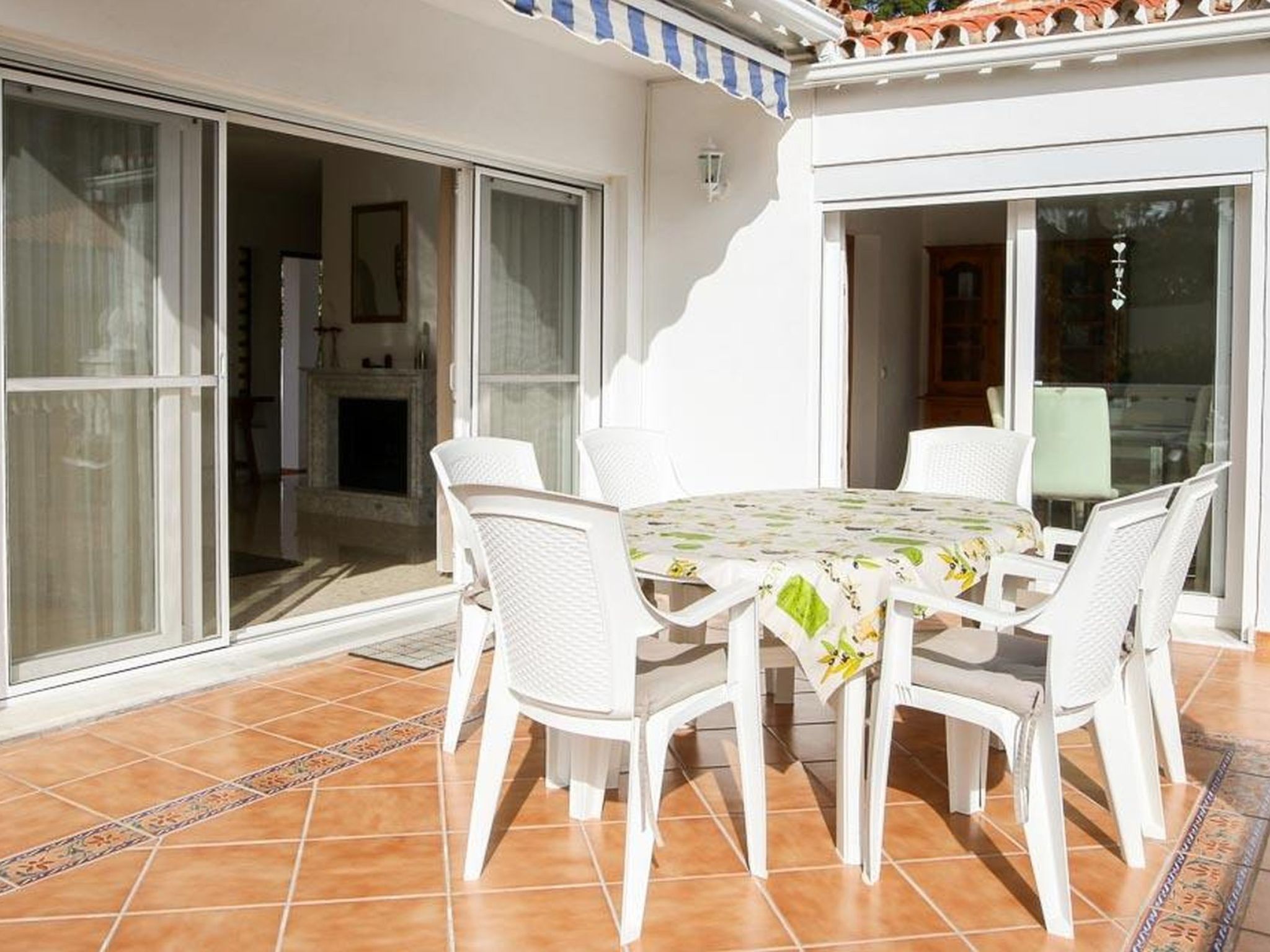 Villa Violeta-Drinnen