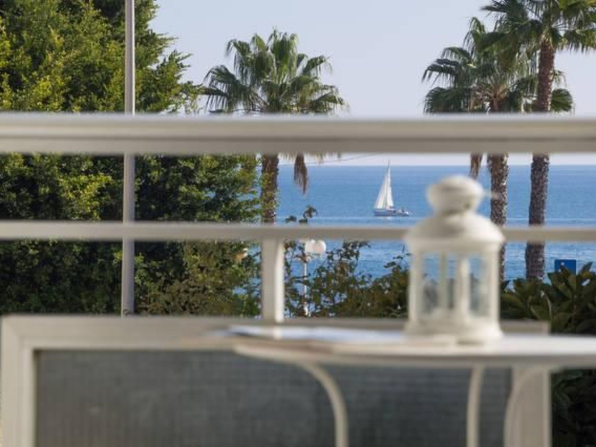 Helle und renovierte Ferienwohnung mit Balkon und tollem Blick auf das Meer-Binnen