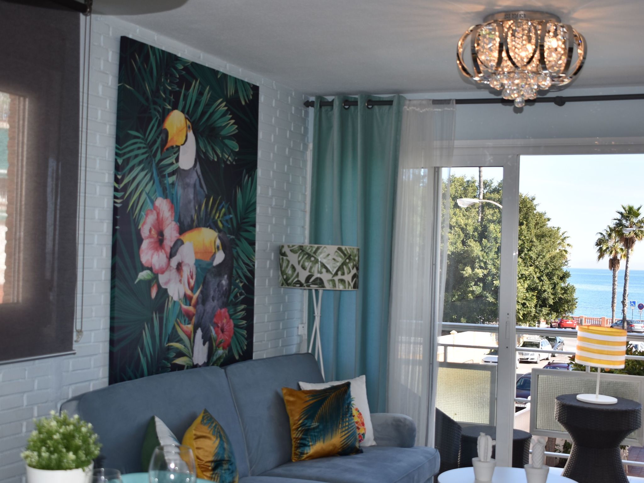 Helle und renovierte Ferienwohnung mit Balkon und tollem Blick auf das Meer-Binnen