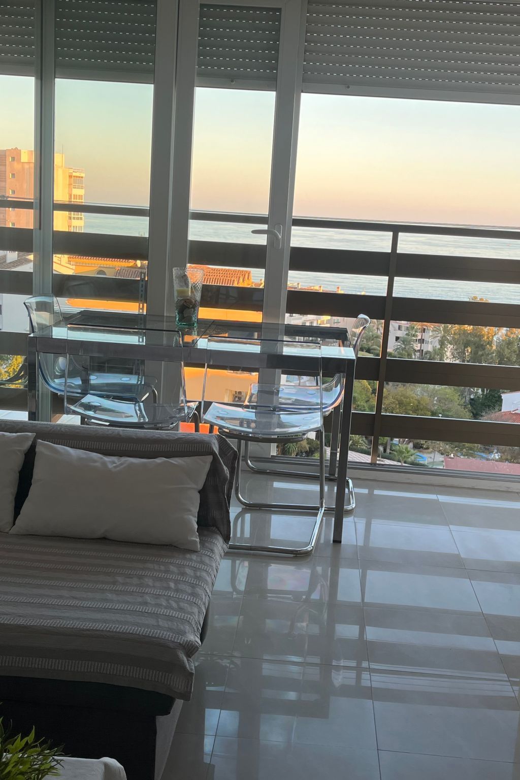 Nationen-BenAlma-Dedans