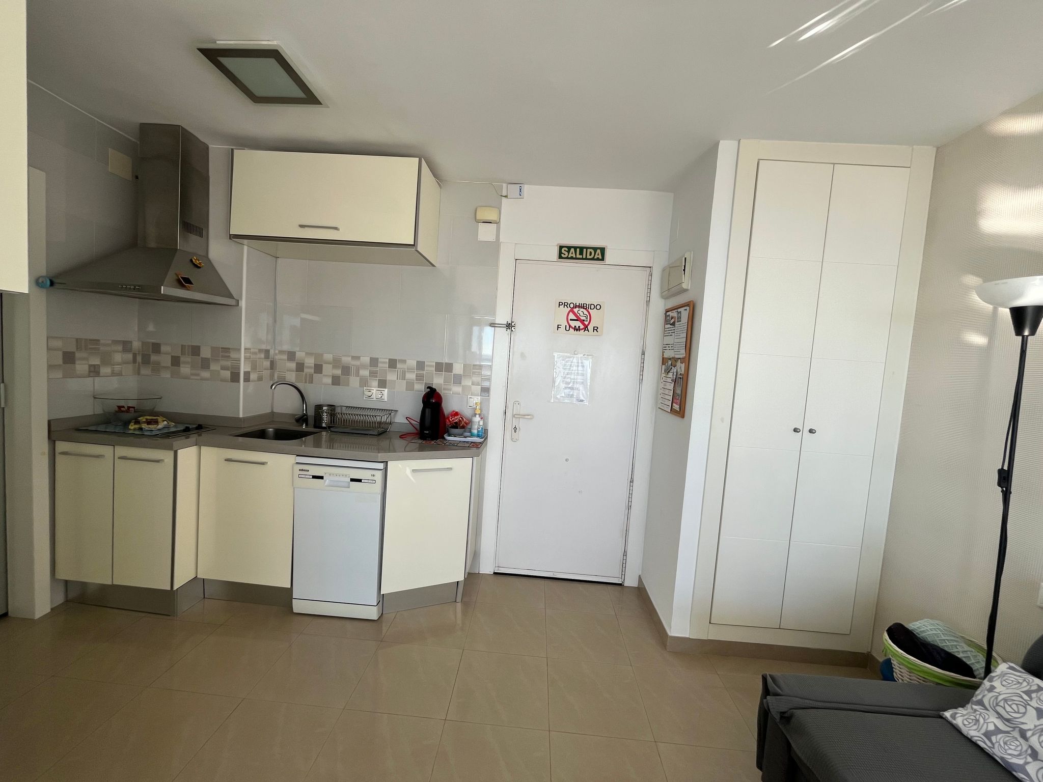 Nationen-BenAlma-Dedans