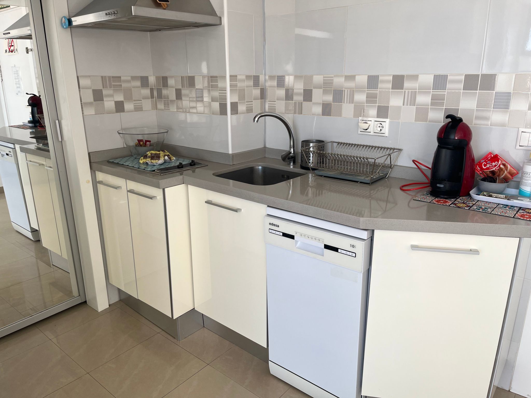 Nationen-BenAlma-Dedans