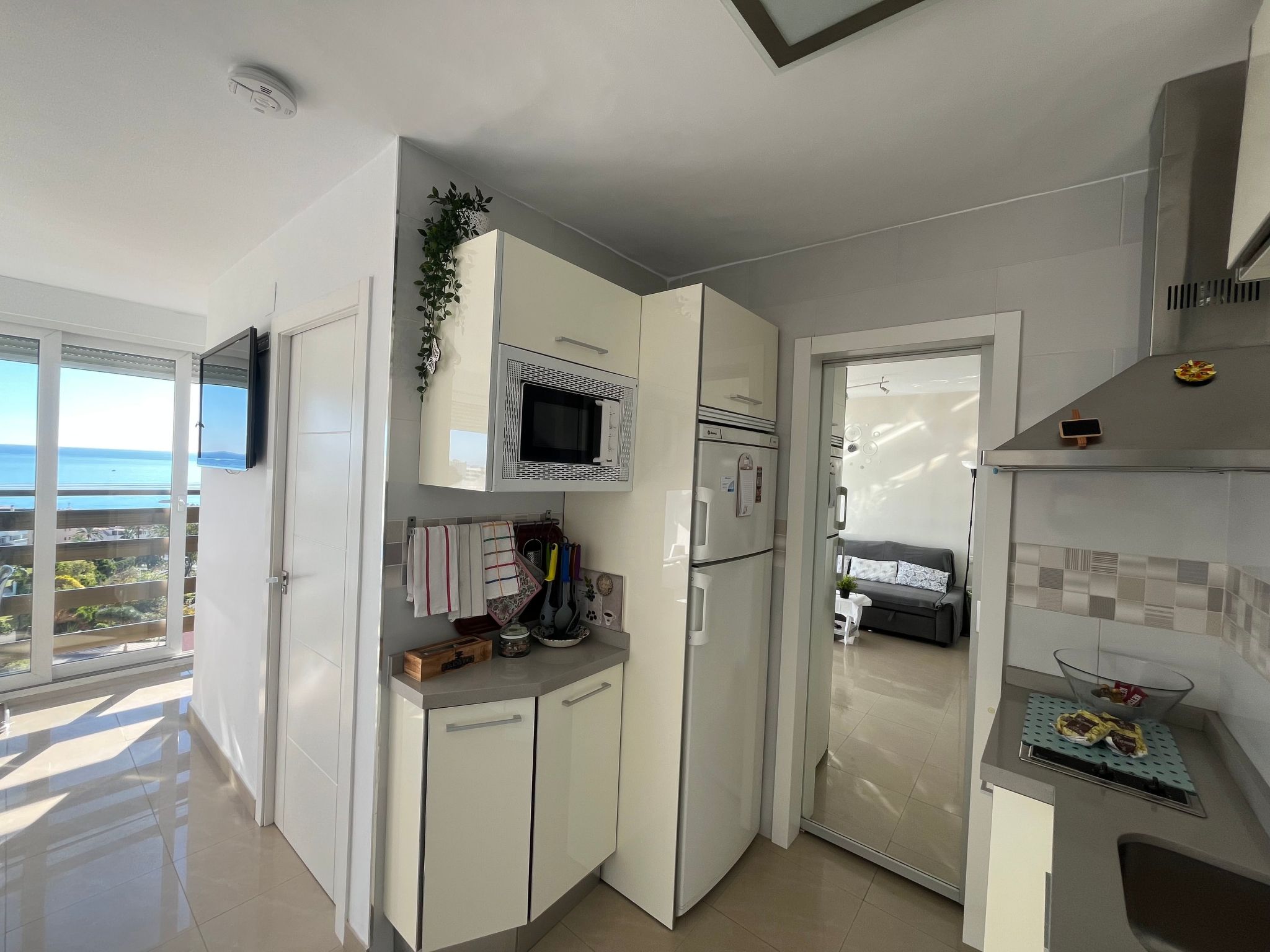 Nationen-BenAlma-Dedans