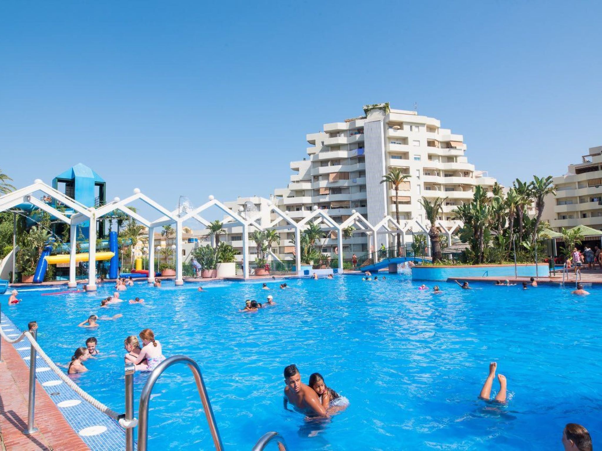 BENALBEACH DE LUXE an der BEACH FRONT LINE-Outside