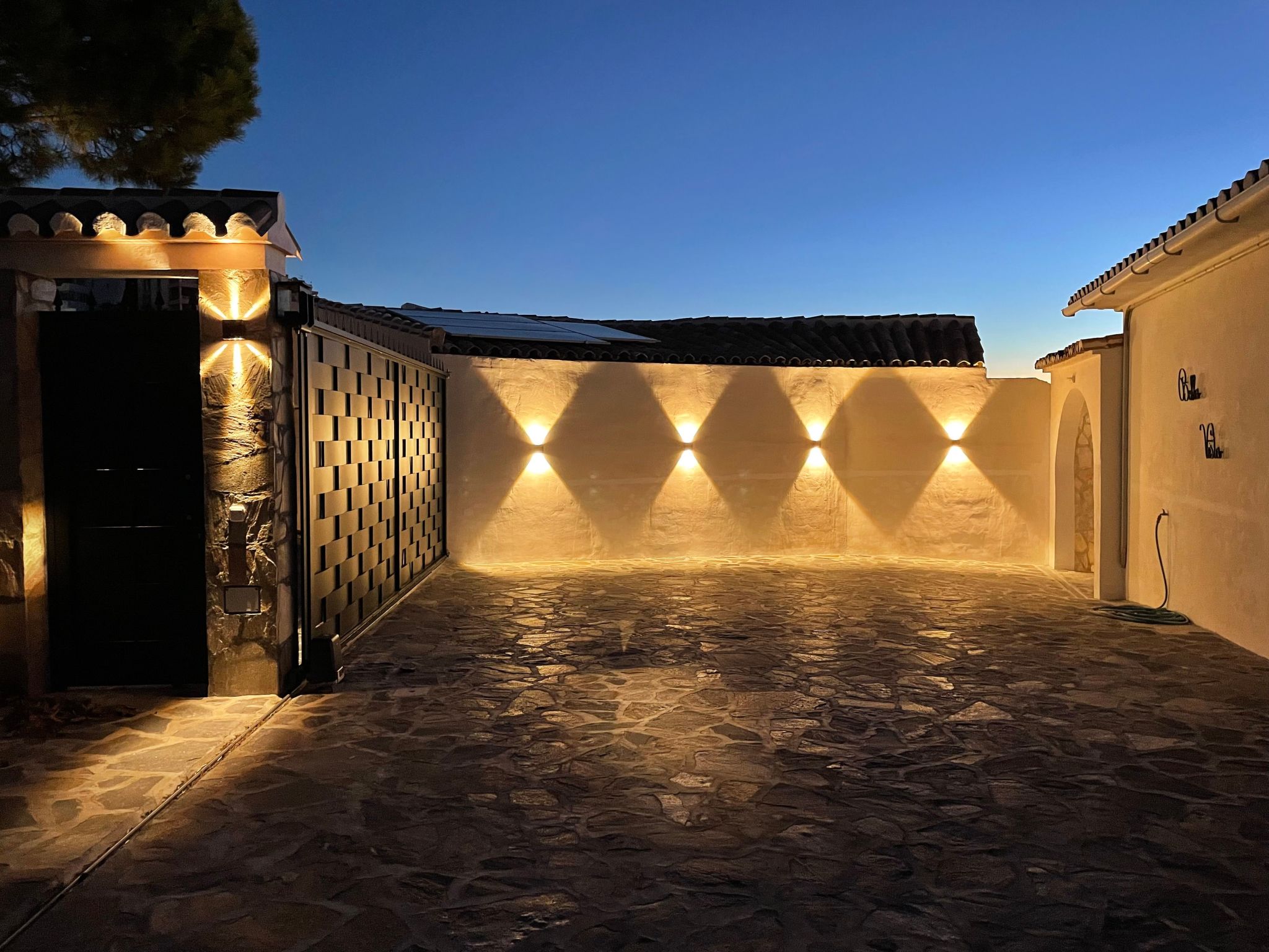 Villa Bella Vista mit Panoramablick und priv. Pool-Binnen