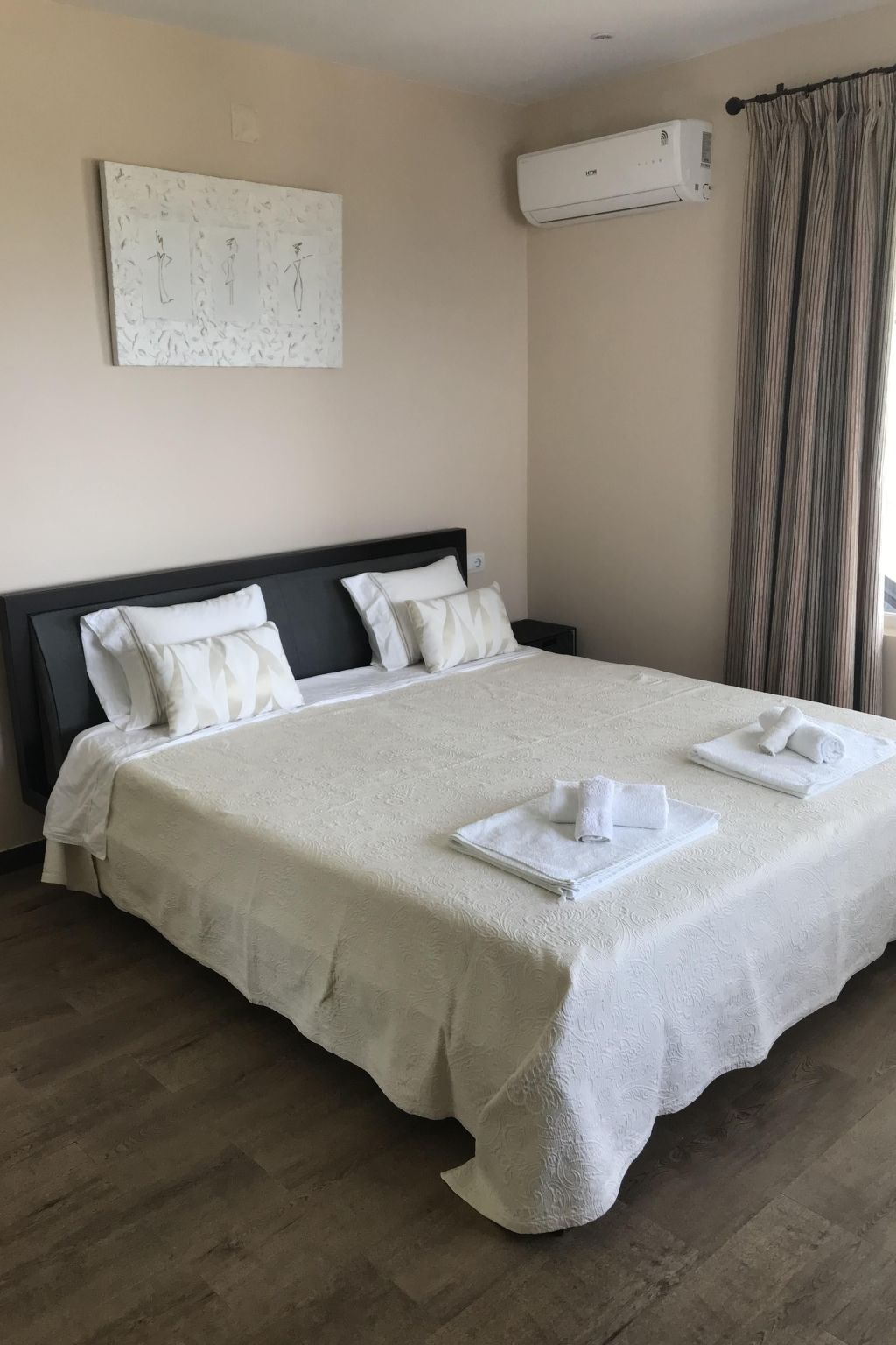 Villa Bella Vista mit Panoramablick und priv. Pool-Binnen