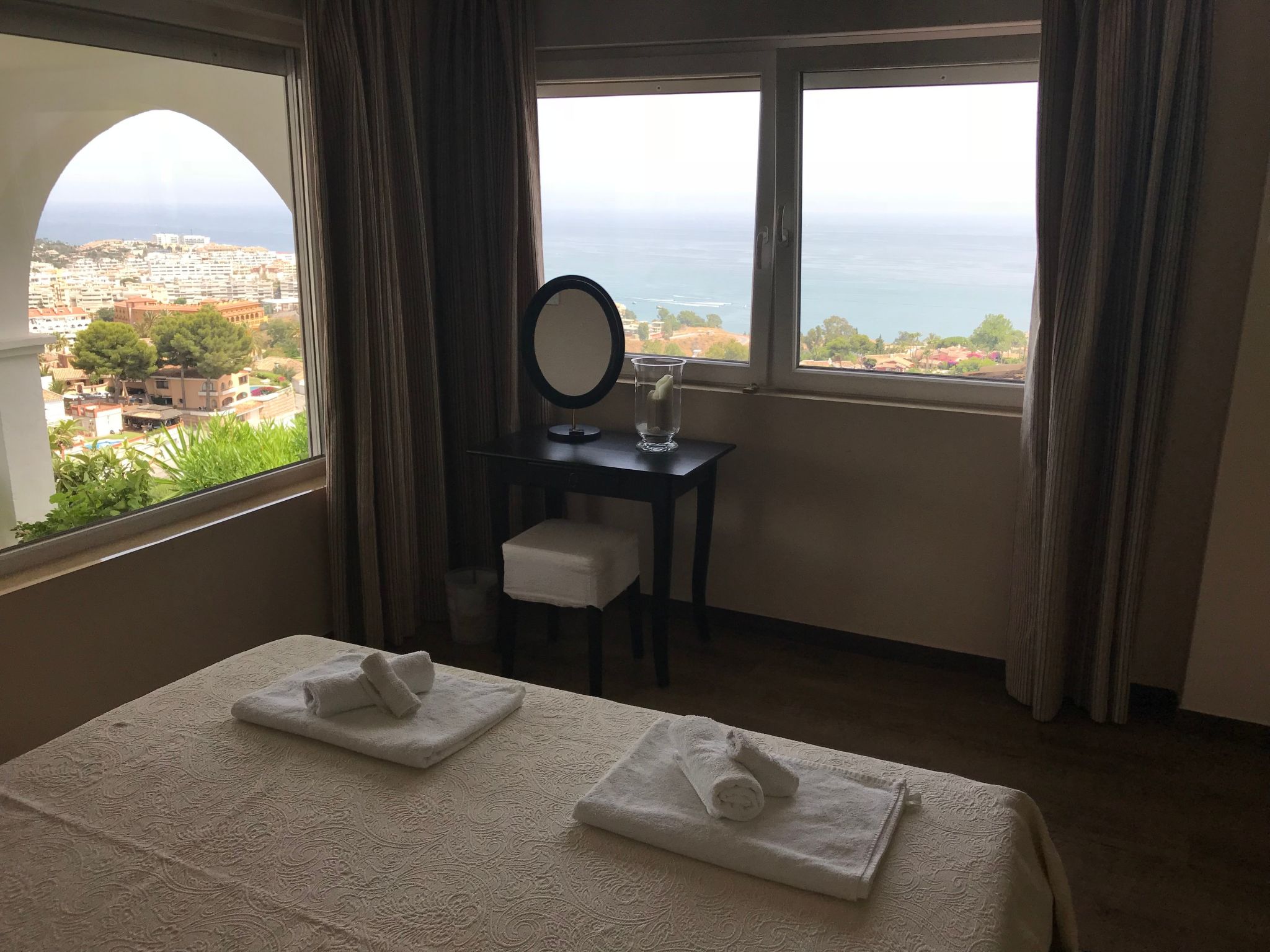 Villa Bella Vista mit Panoramablick und priv. Pool-Binnen