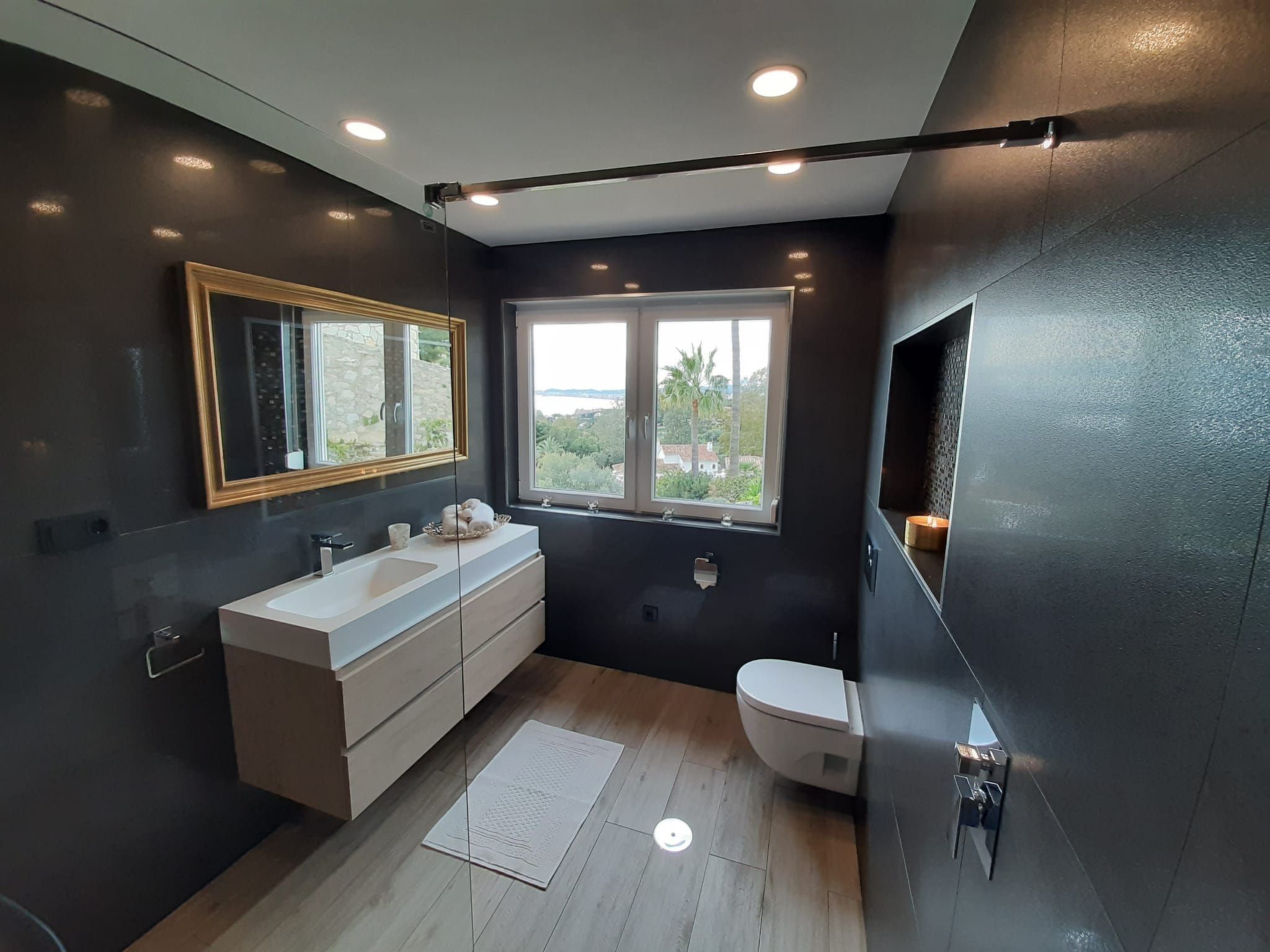 Villa Bella Vista mit Panoramablick und priv. Pool-Binnen