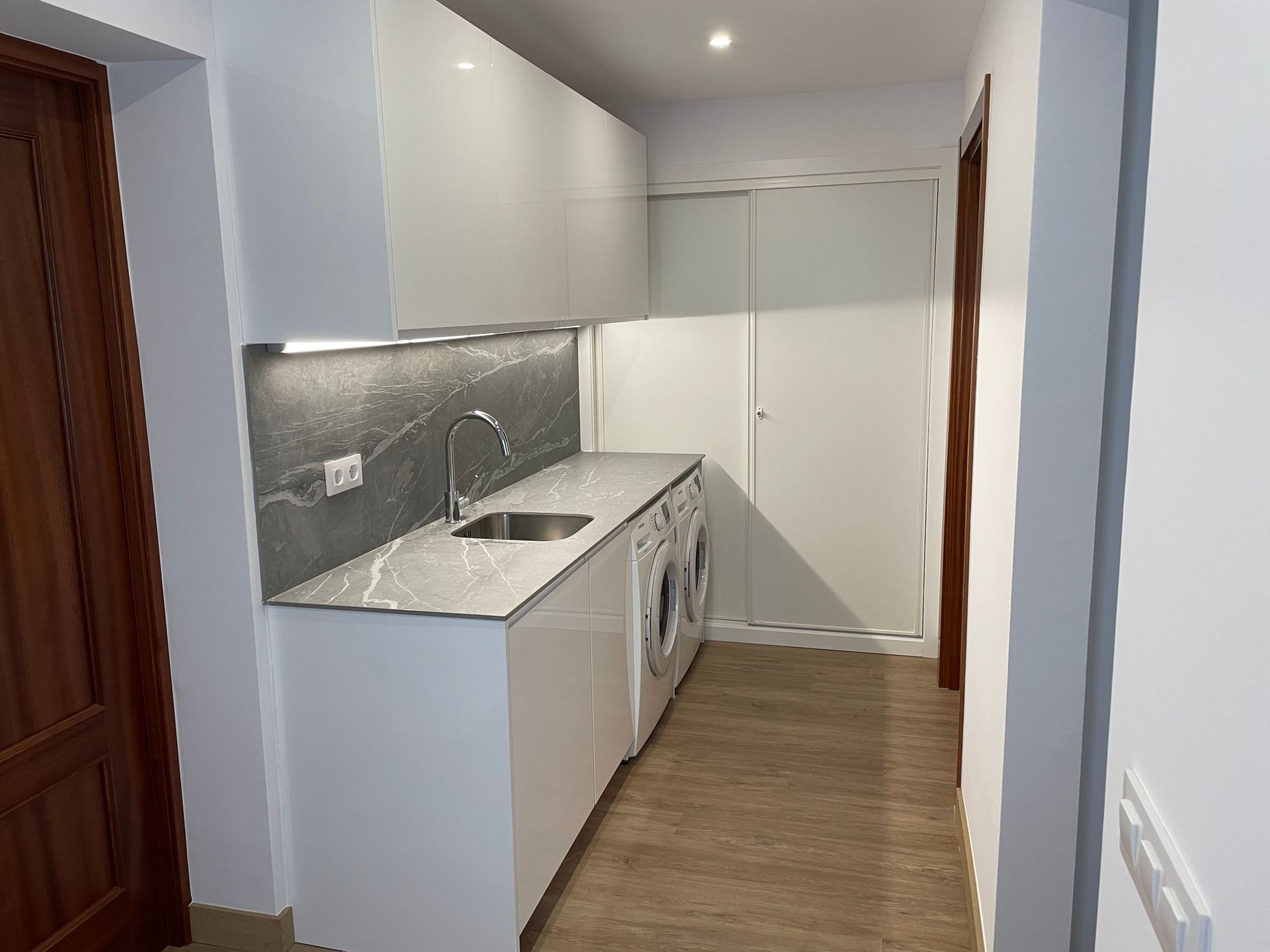 Villa Bella Vista mit Panoramablick und priv. Pool-Binnen