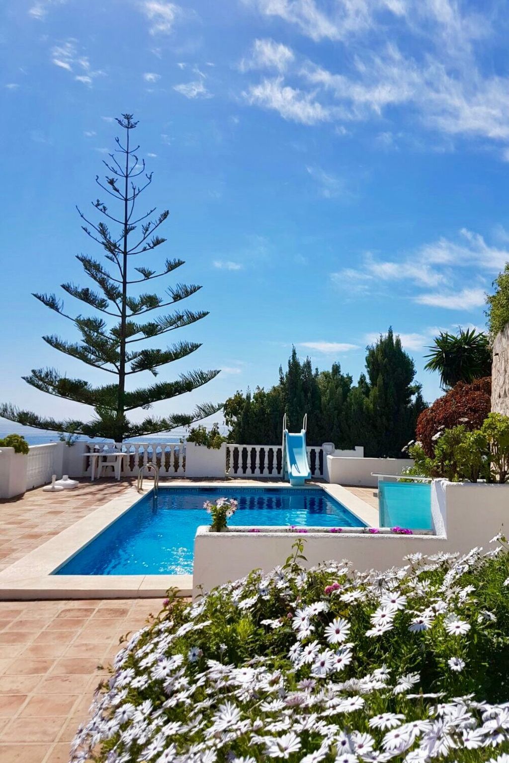 Villa Bella Vista mit Panoramablick und priv. Pool-Binnen