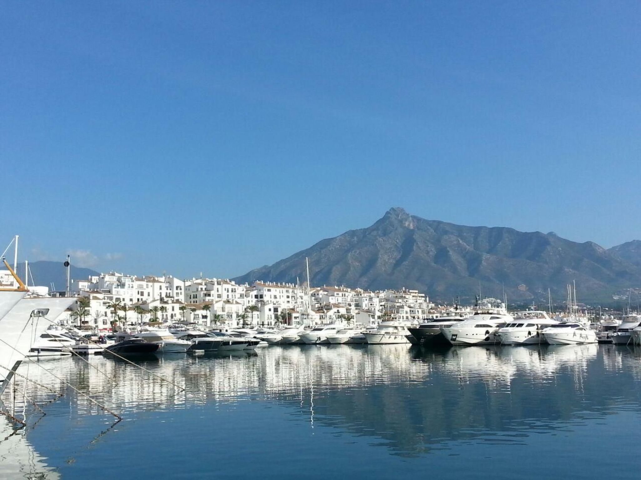 Villa Bella Vista mit Panoramablick und priv. Pool-Binnen