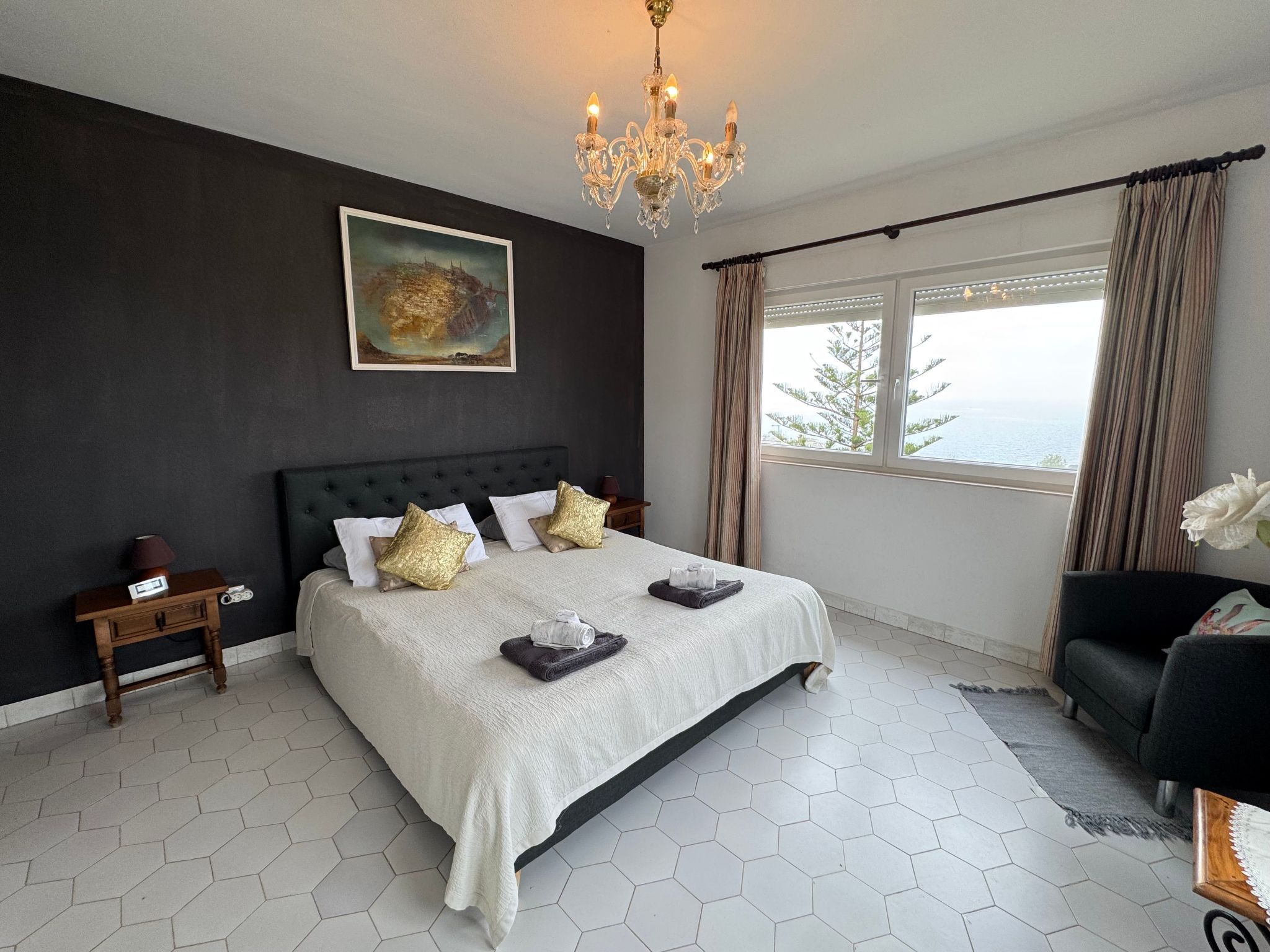 Villa Bella Vista mit Panoramablick und priv. Pool-Binnen