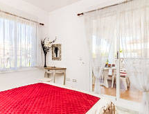 House image small
