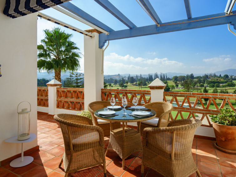 Search and Stay destination Las Lagunas de Mijas, AN - Spain from AU$ 290. Las Golondrinas Golf view