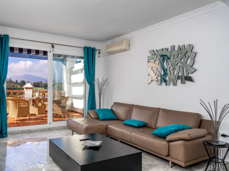 Search and Stay destination Las Lagunas de Mijas, AN - Spain from AU$ 290. Las Golondrinas Golf view