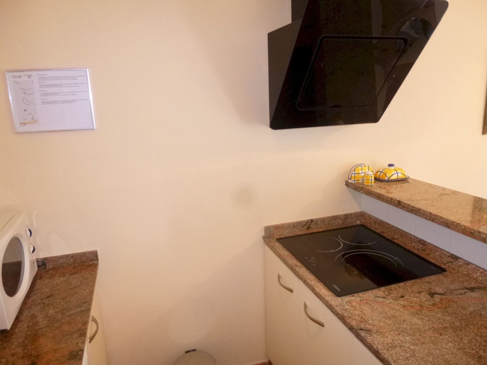 Gemütliches 1-Zimmer-Apartment mit eigener Terrasse-Binnen