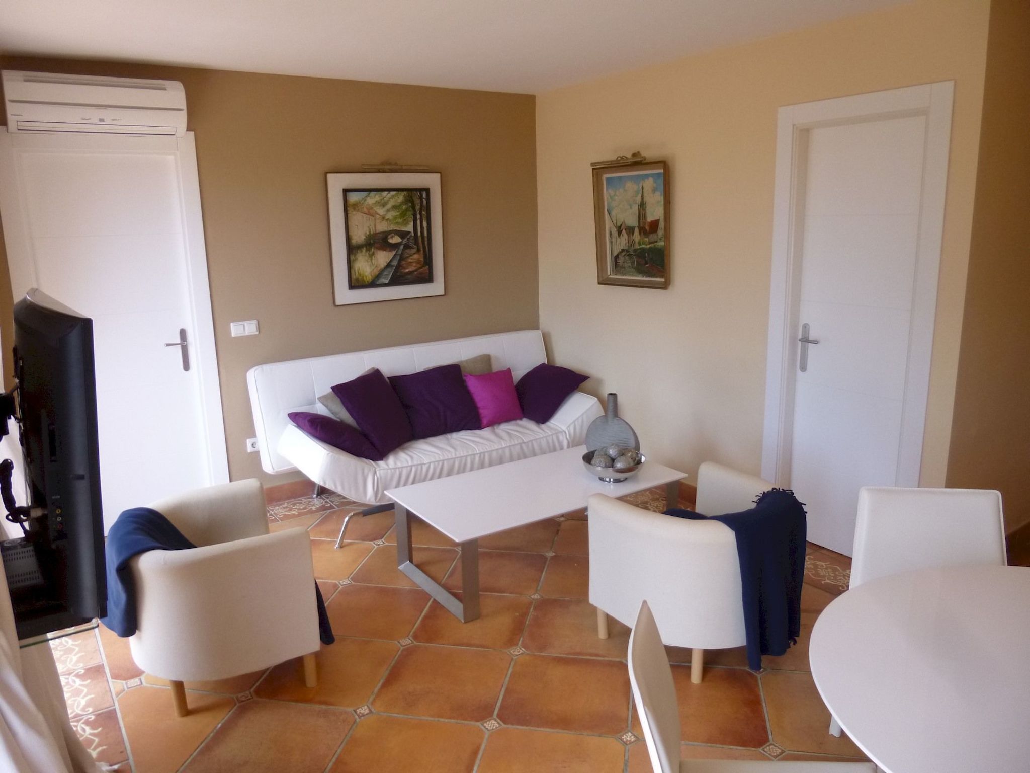 Gemütliches 1-Zimmer-Apartment mit eigener Terrasse-Binnen