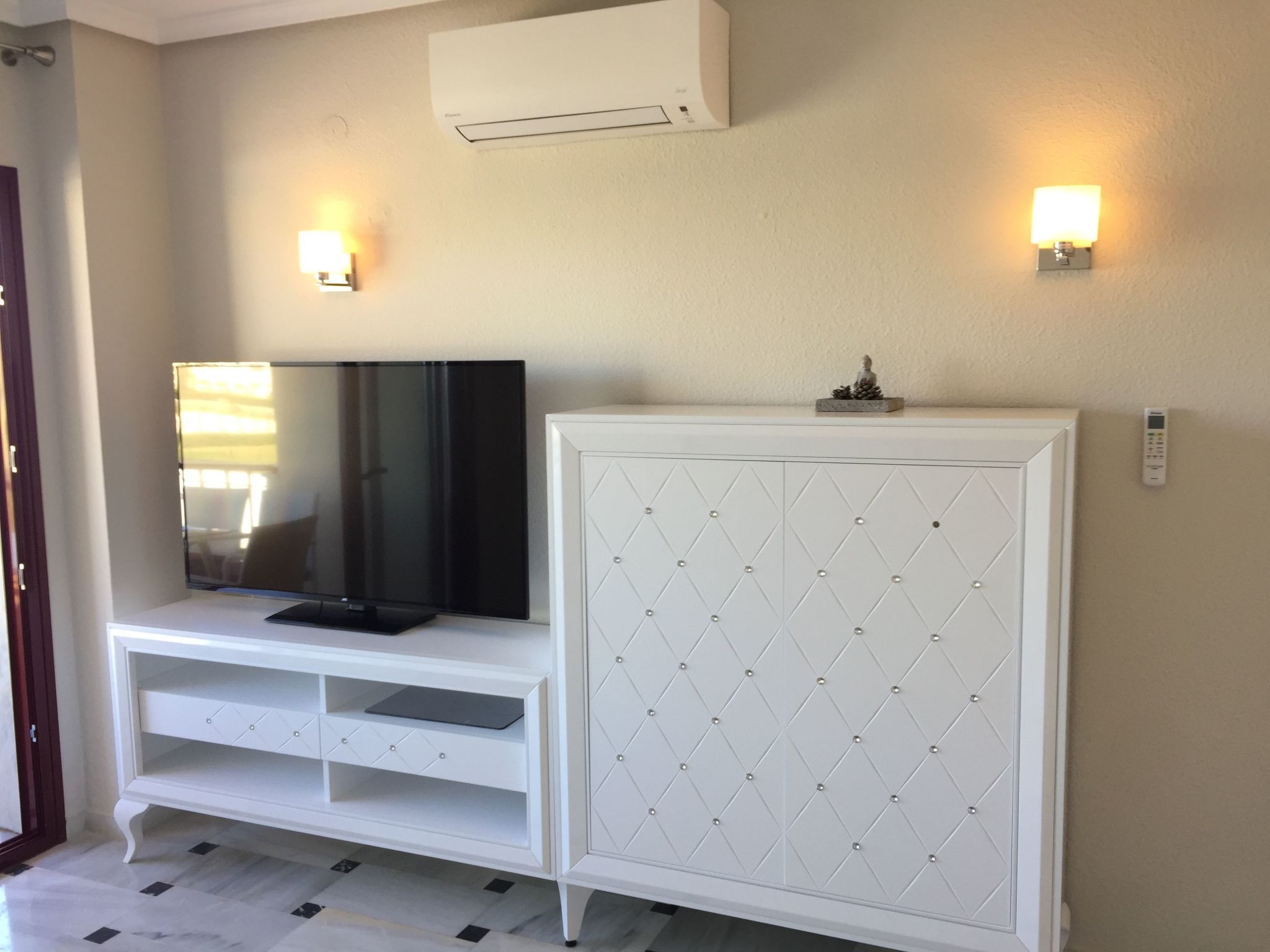 Tolle Ferienwohnung in Las Lagunas De Mijas mit Garten, gemeinschaftlichem Pool-Inside